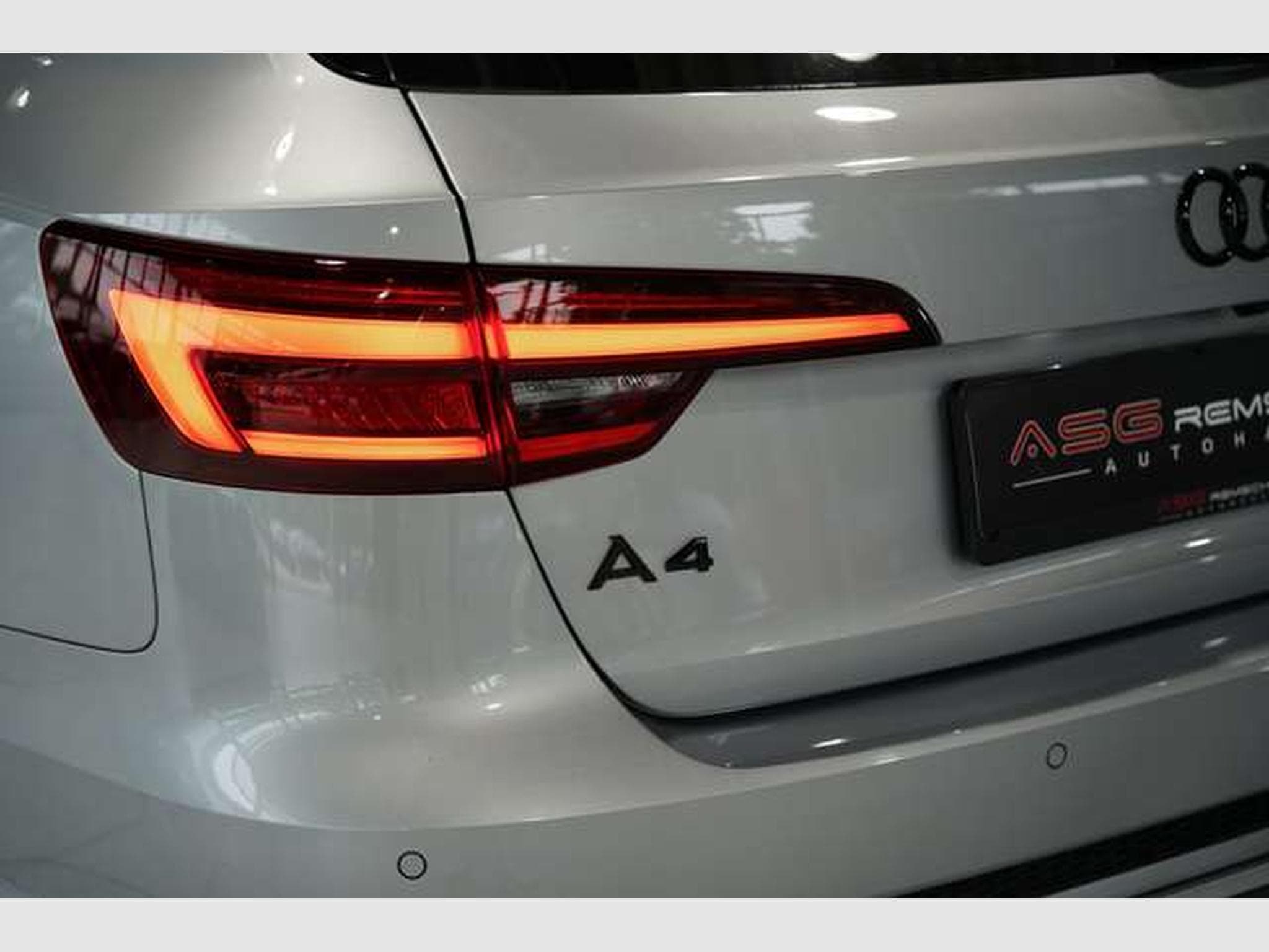 Audi A4 45 TFSI Avant S line *18 *Virtual *Pano *AHK (2019) - Photo 11