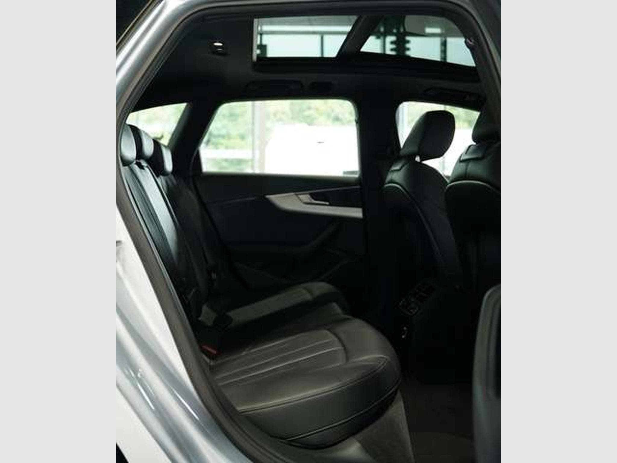 Audi A4 45 TFSI Avant S line *18 *Virtual *Pano *AHK (2019) - Photo 18
