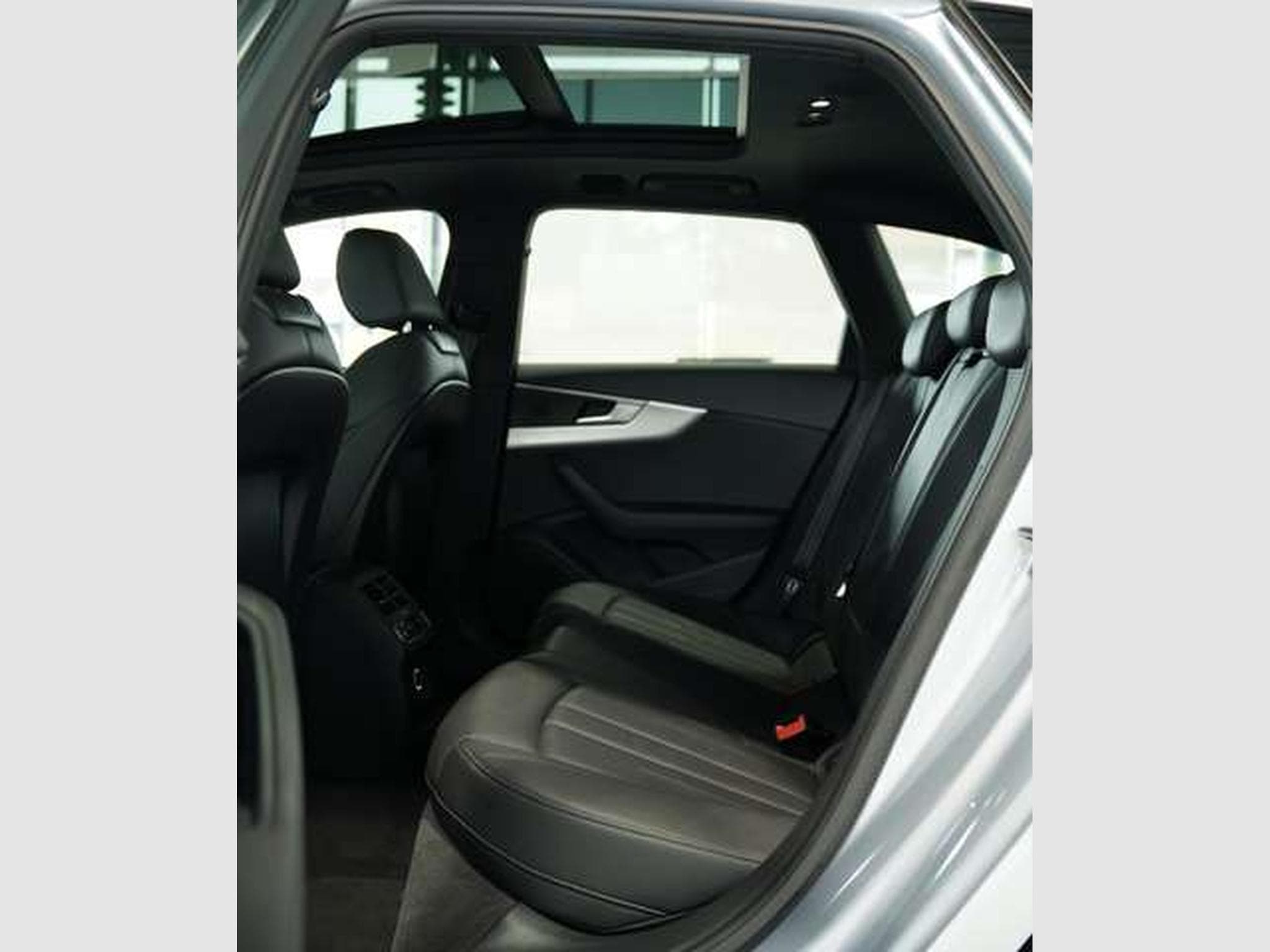 Audi A4 45 TFSI Avant S line *18 *Virtual *Pano *AHK (2019) - Photo 21