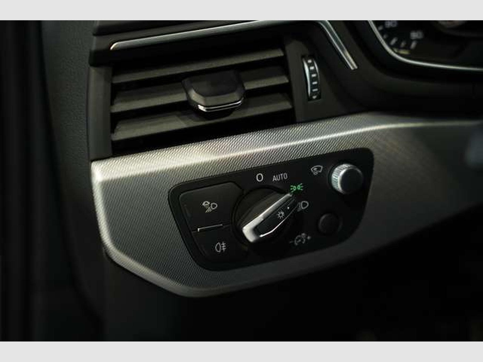 Audi A4 45 TFSI Avant S line *18 *Virtual *Pano *AHK (2019) - Photo 25