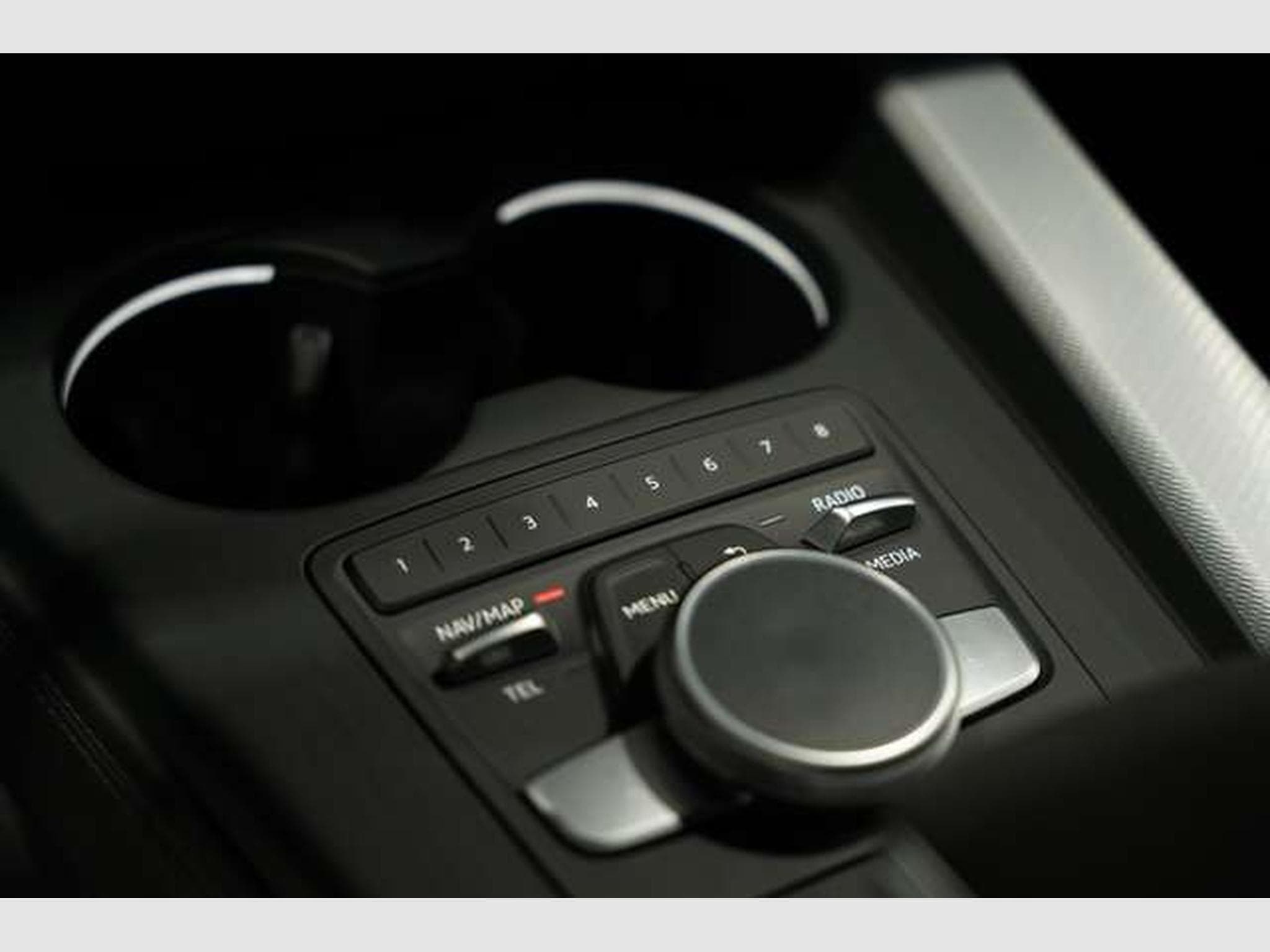 Audi A4 45 TFSI Avant S line *18 *Virtual *Pano *AHK (2019) - Photo 29