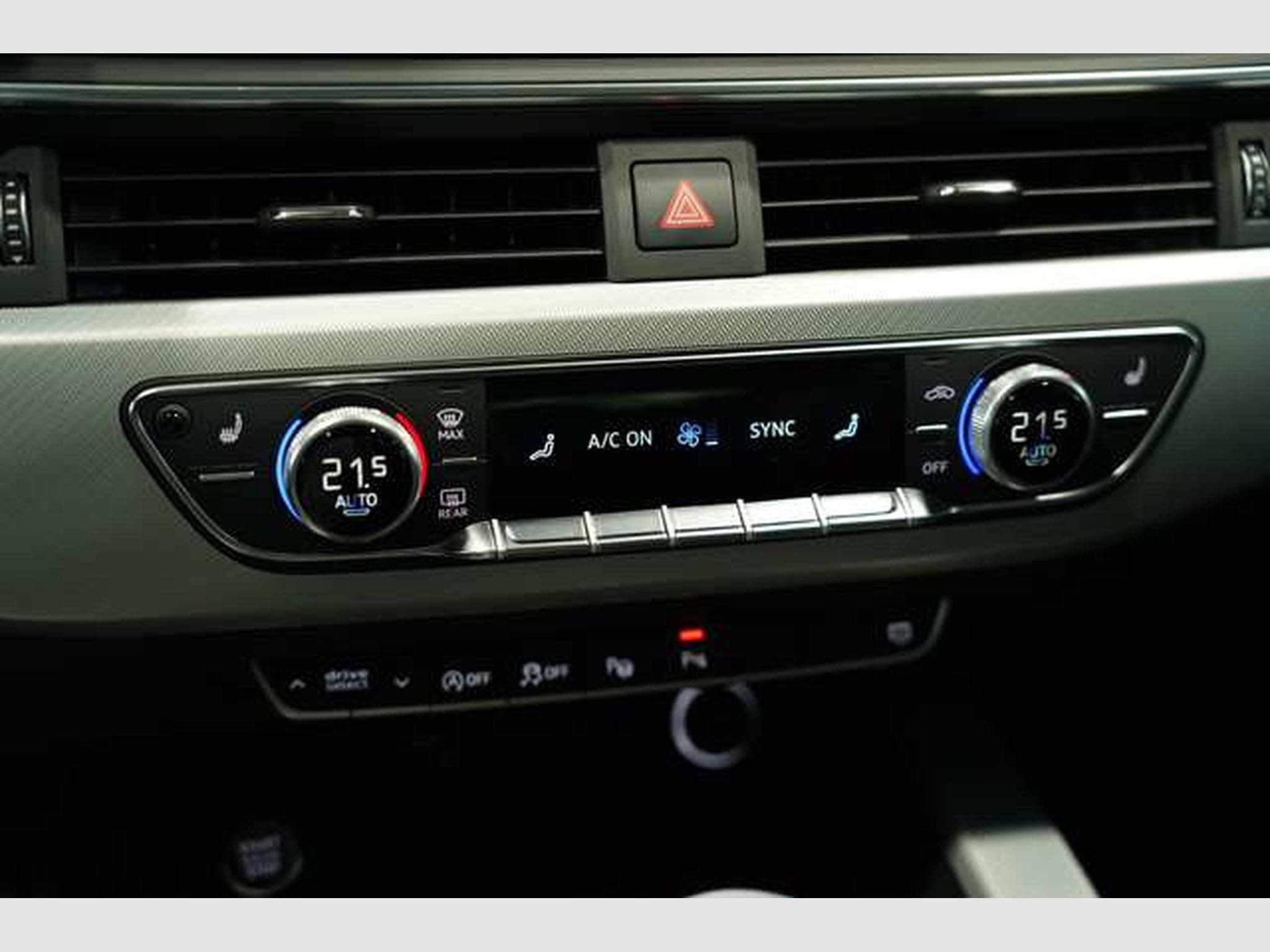 Audi A4 45 TFSI Avant S line *18 *Virtual *Pano *AHK (2019) - Photo 30