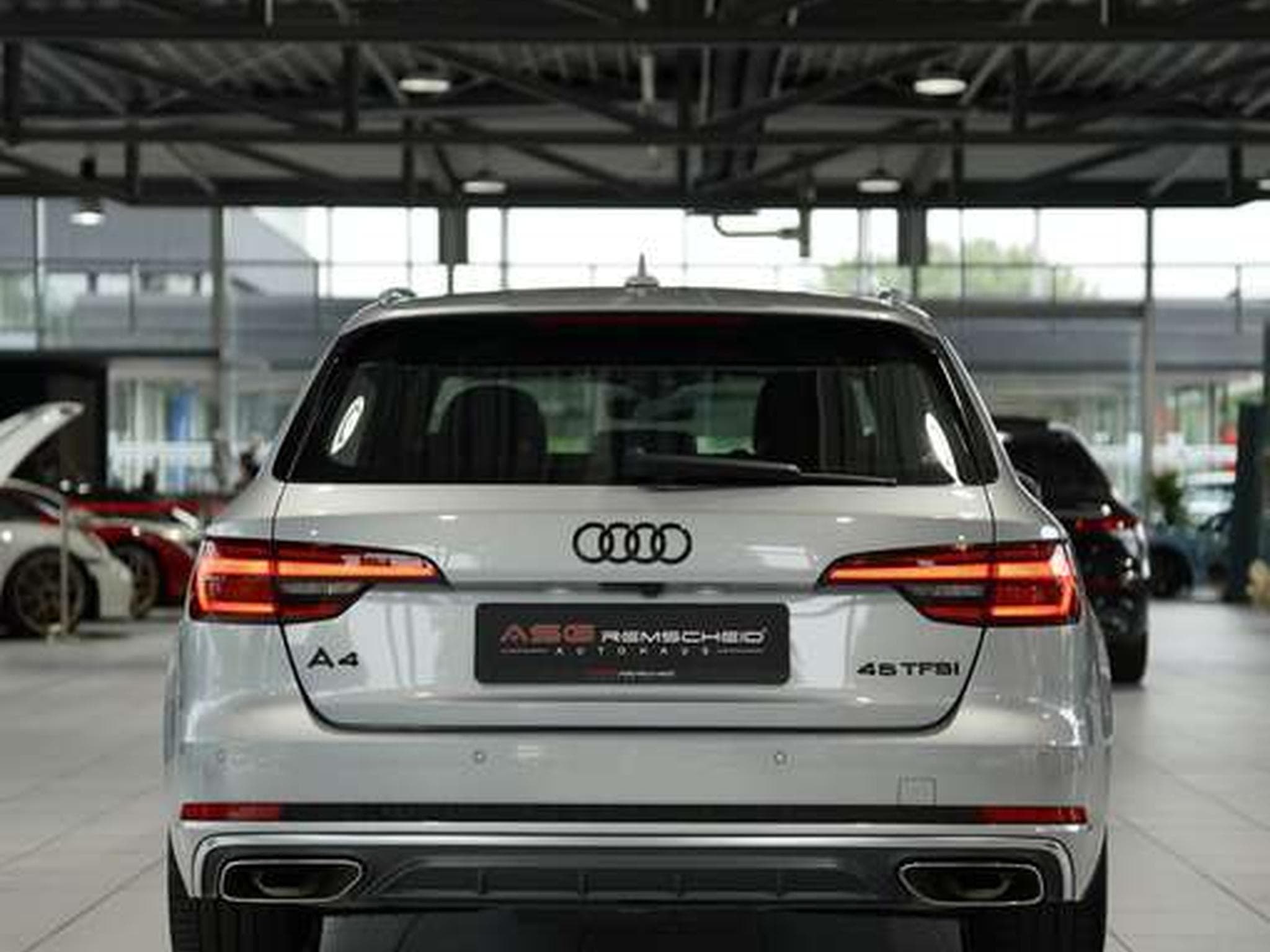 Audi A4 45 TFSI Avant S line *18 *Virtual *Pano *AHK (2019) - Photo 8