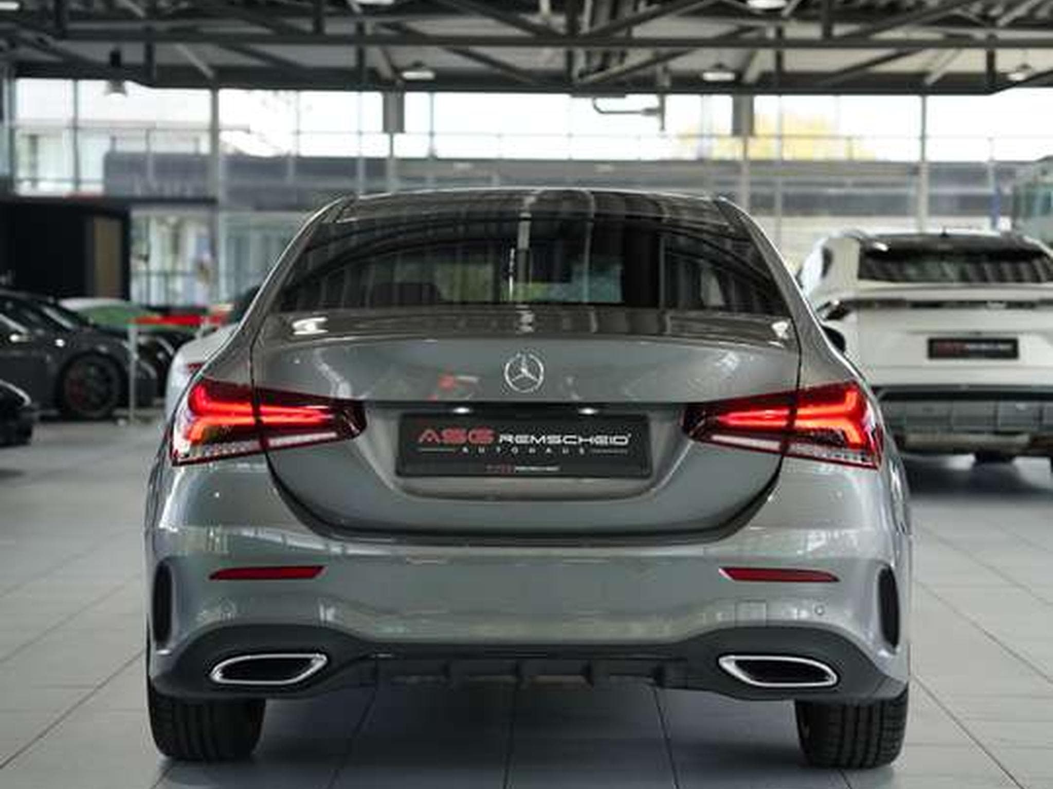 Mercedes A 200 Limousine AMG Line *2.H *19 *Night*Kamera (2022) - Photo 10