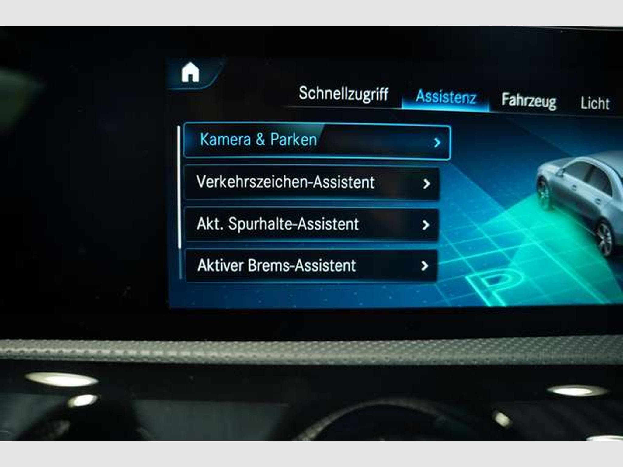 Mercedes A 200 Limousine AMG Line *2.H *19 *Night*Kamera (2022) - Photo 39
