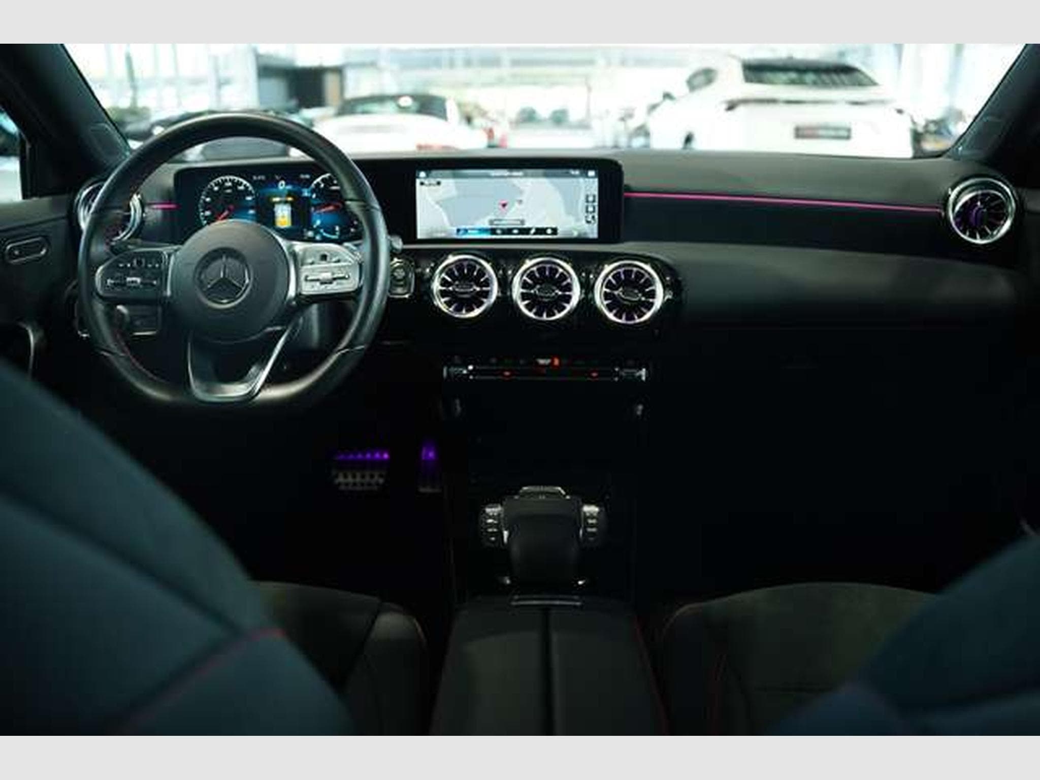 Mercedes A 200 Limousine AMG Line *2.H *19 *Night*Kamera (2022) - Photo 48