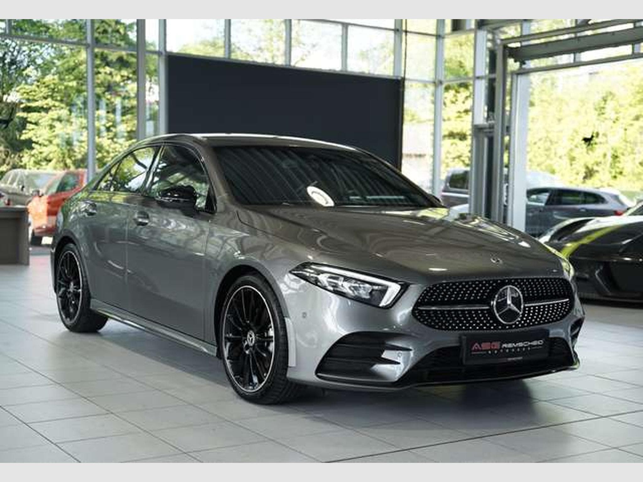 Mercedes A 200 Limousine AMG Line *2.H *19 *Night*Kamera (2022) - Photo 6