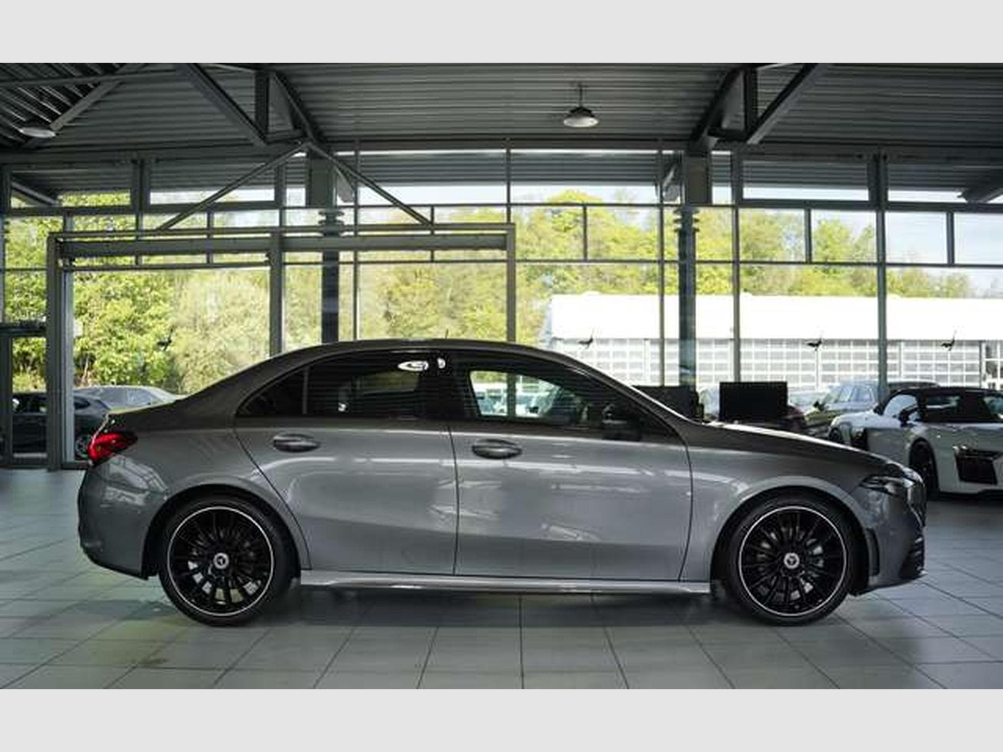 Mercedes A 200 Limousine AMG Line *2.H *19 *Night*Kamera (2022) - Photo 7