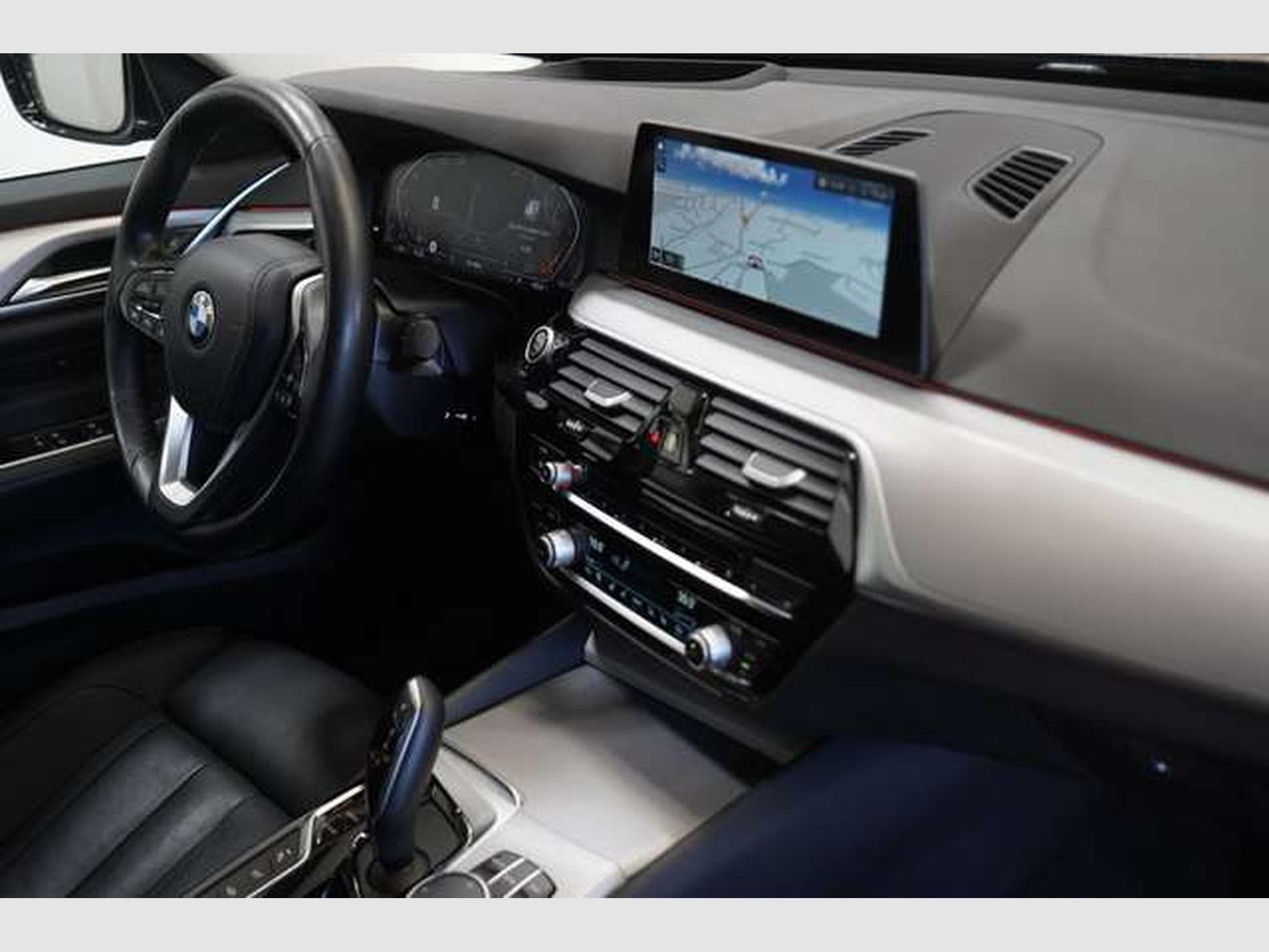 BMW 630 d xDrive *18 *Pano *Live *H-UP (2020) - Photo 12