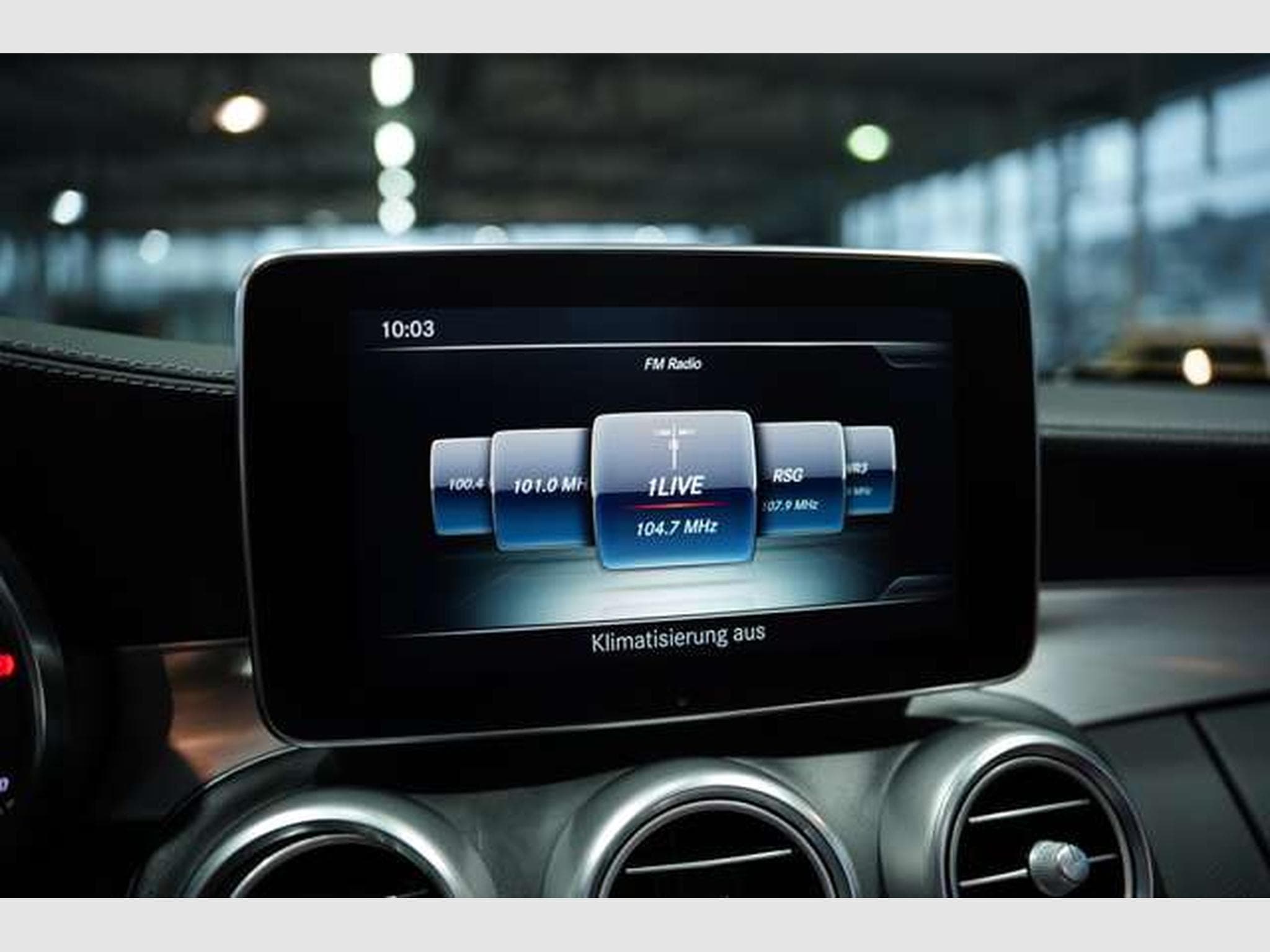 Mercedes C 400 Cabrio 4M AMG Line *19 *Designo *AirScarf (2017) - Photo 38