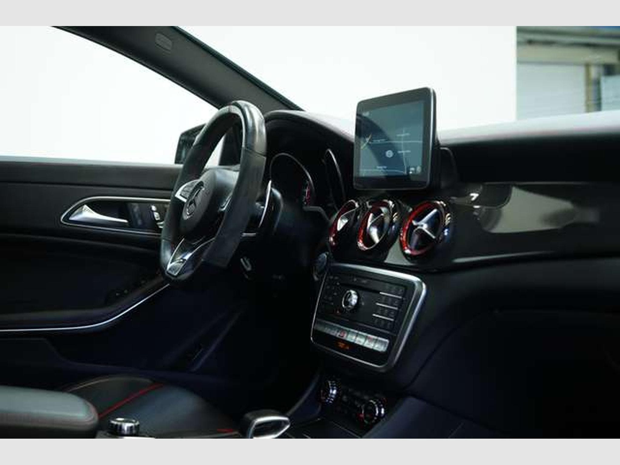 Mercedes CLA 45 AMG Schale *Pano S-Abgas * (2016) - Photo 12