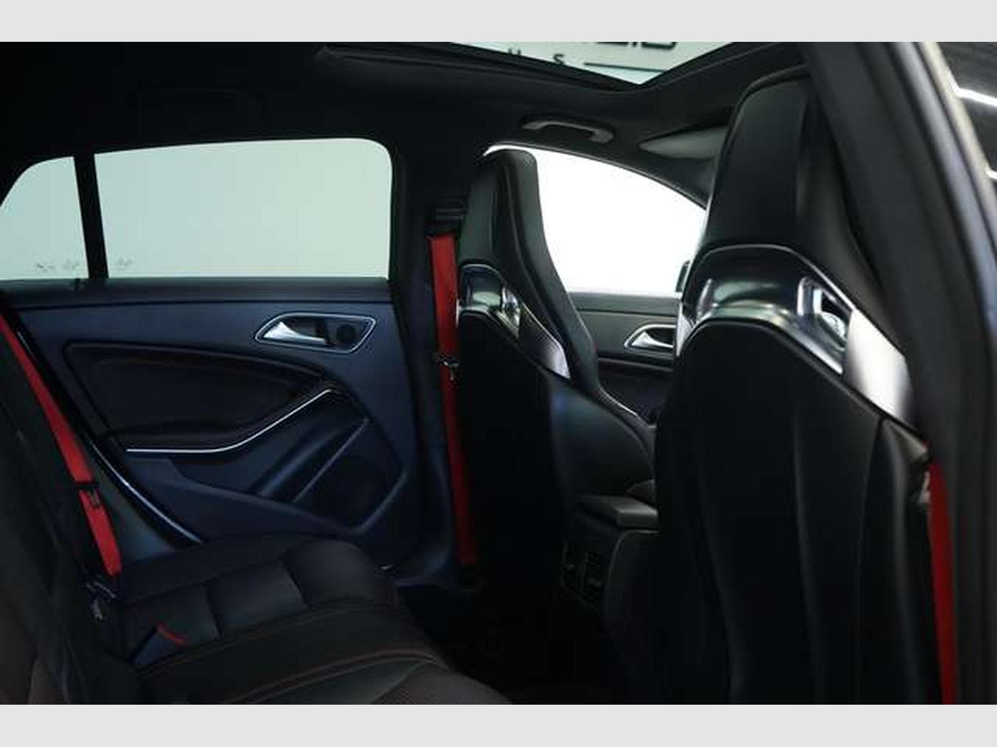Mercedes CLA 45 AMG Schale *Pano S-Abgas * (2016) - Photo 14