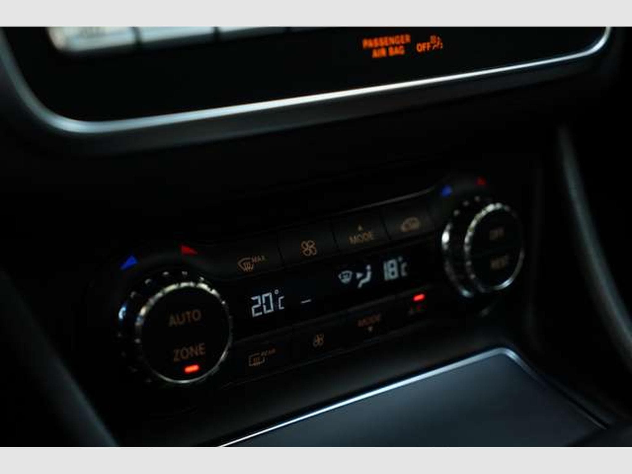 Mercedes CLA 45 AMG Schale *Pano S-Abgas * (2016) - Photo 21