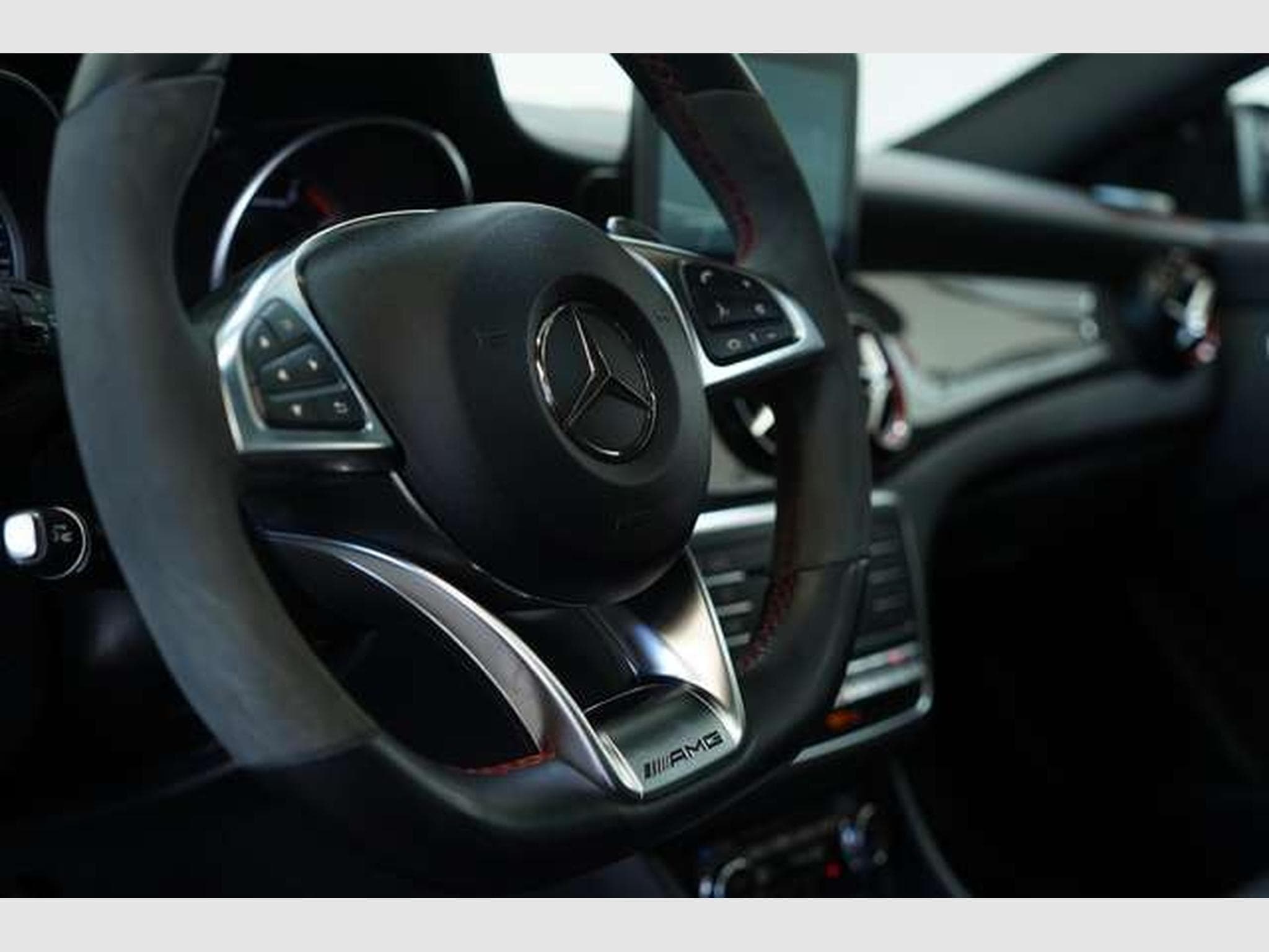 Mercedes CLA 45 AMG Schale *Pano S-Abgas * (2016) - Photo 31