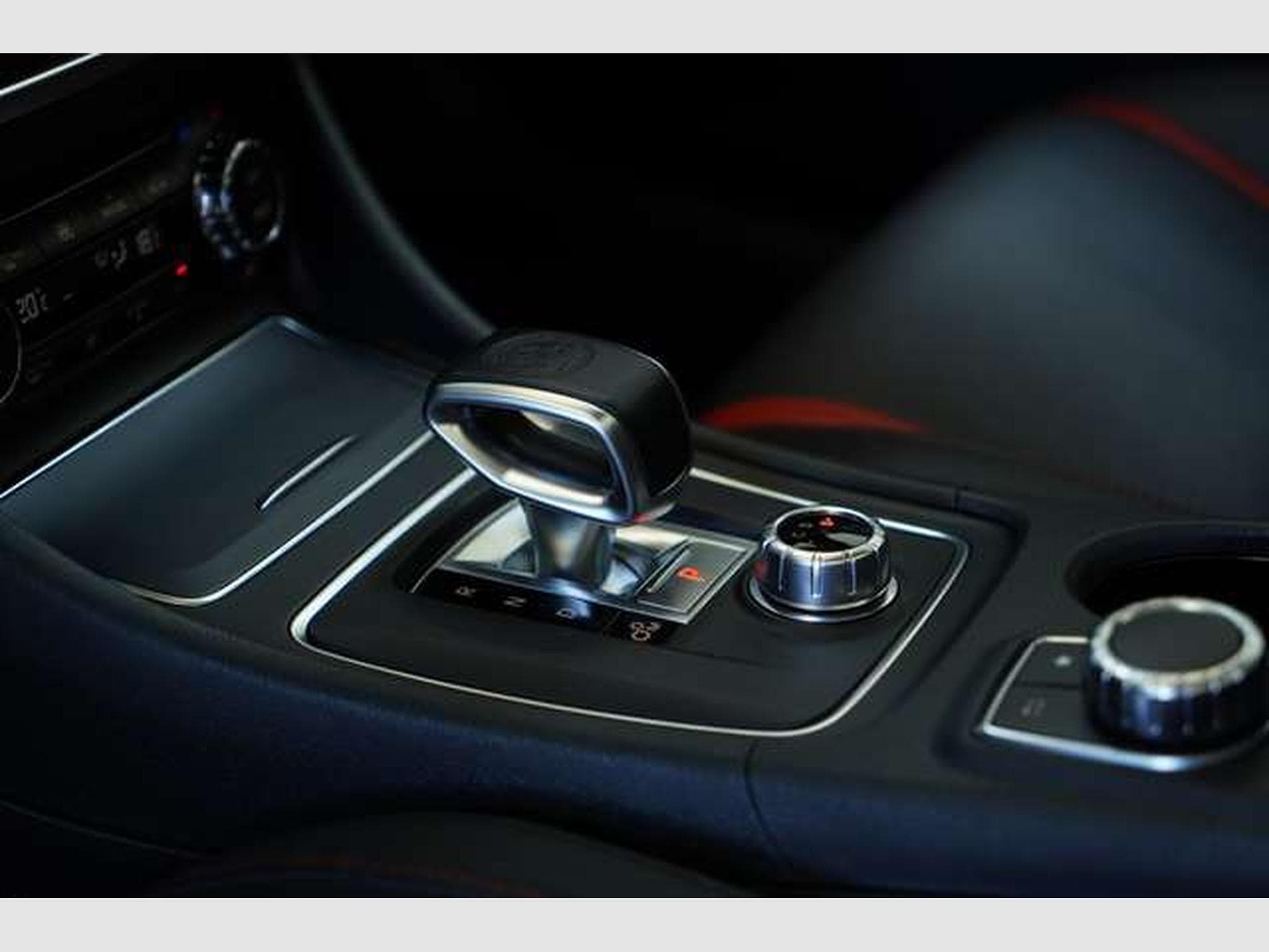 Mercedes CLA 45 AMG Schale *Pano S-Abgas * (2016) - Photo 32