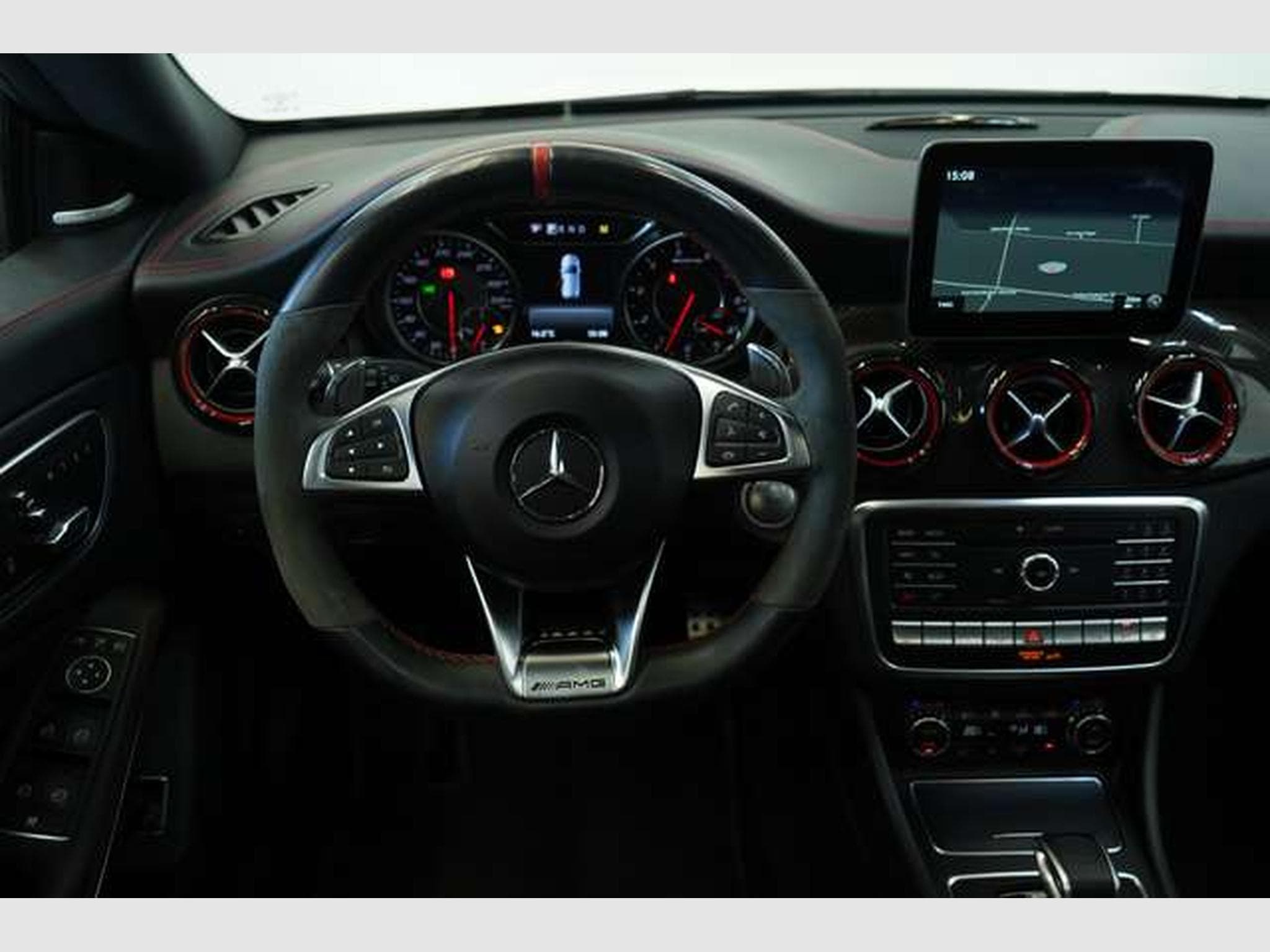 Mercedes CLA 45 AMG Schale *Pano S-Abgas * (2016) - Photo 33