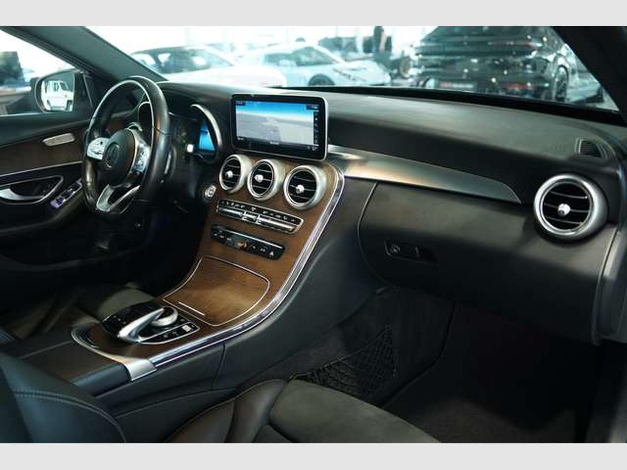 Mercedes C 300 Limousine AMG Line *2.H *19 *Pano *MB100 (2019) - Photo 16