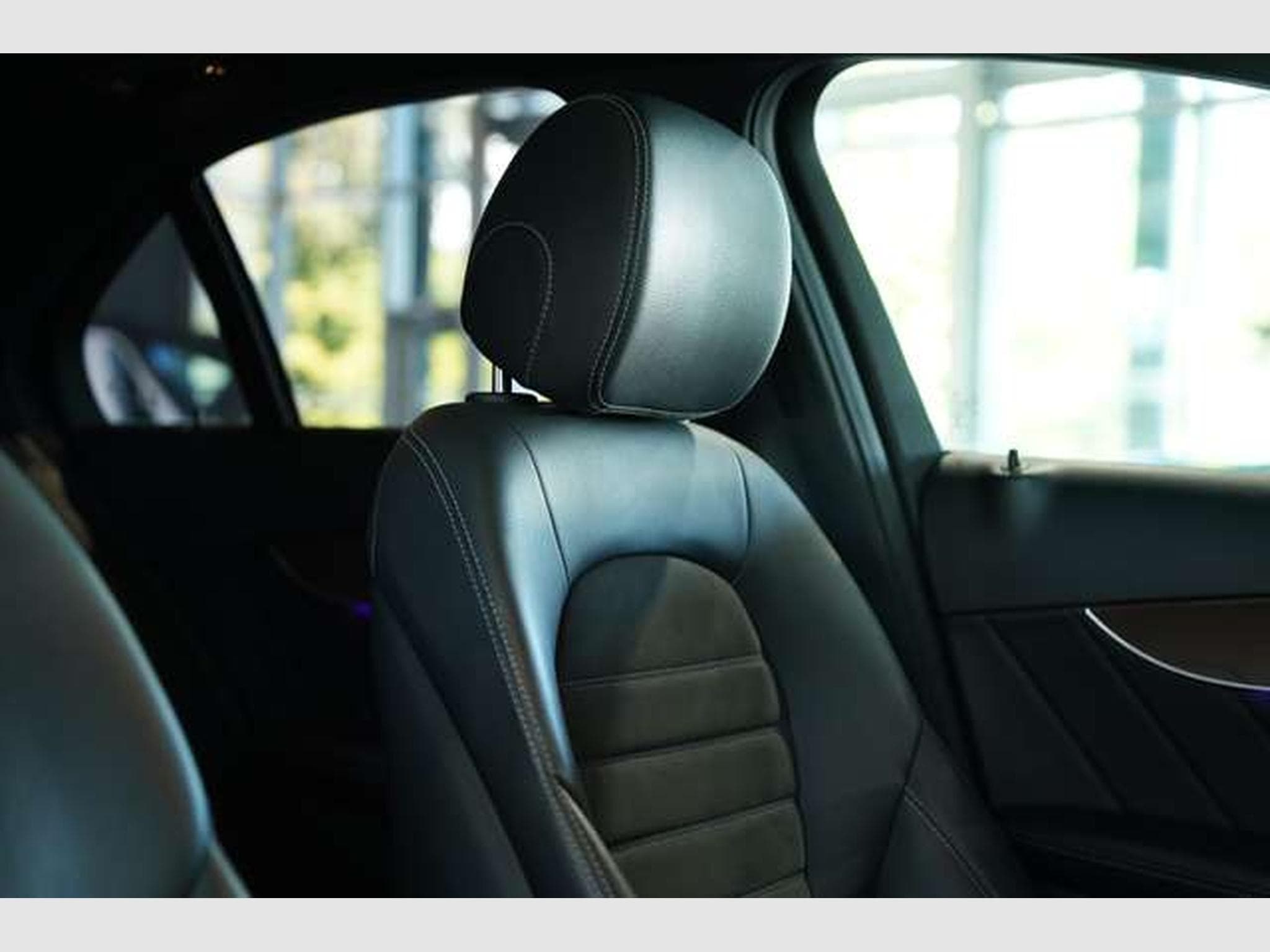 Mercedes C 300 Limousine AMG Line *2.H *19 *Pano *MB100 (2019) - Photo 22