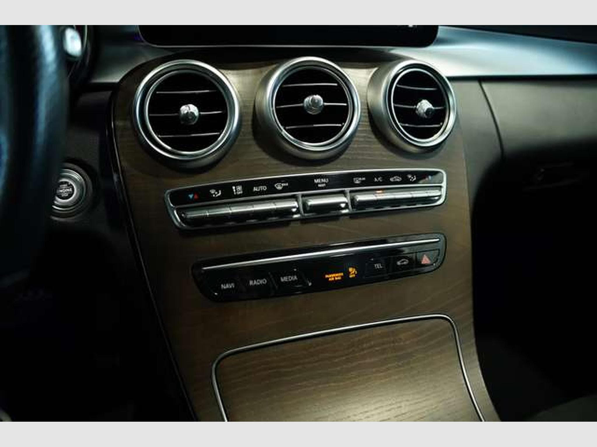 Mercedes C 300 Limousine AMG Line *2.H *19 *Pano *MB100 (2019) - Photo 30