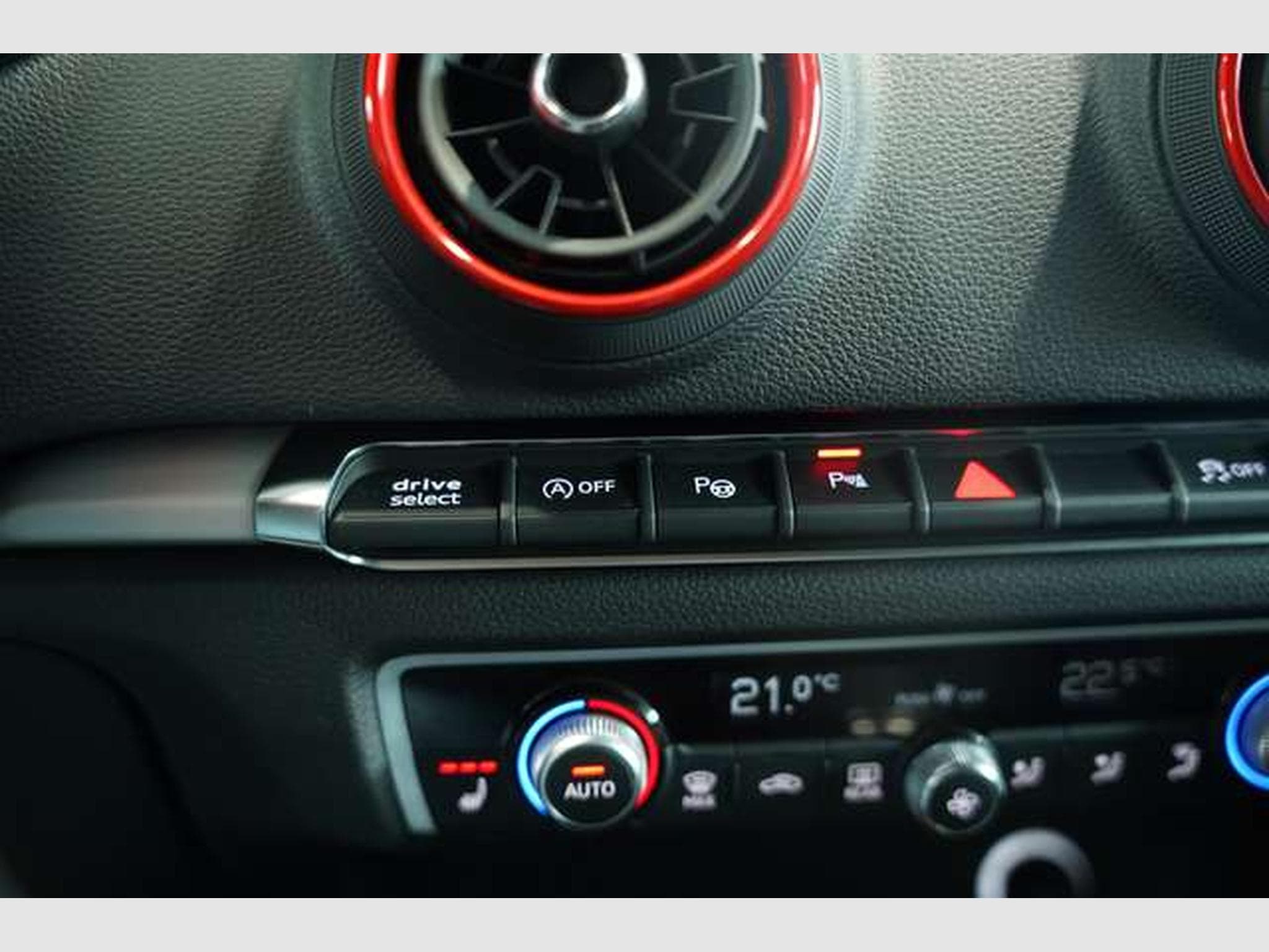 Audi S3 Sportback q. *S-AGA*Pano*Virtual*Schale*Kam (2019) - Photo 35