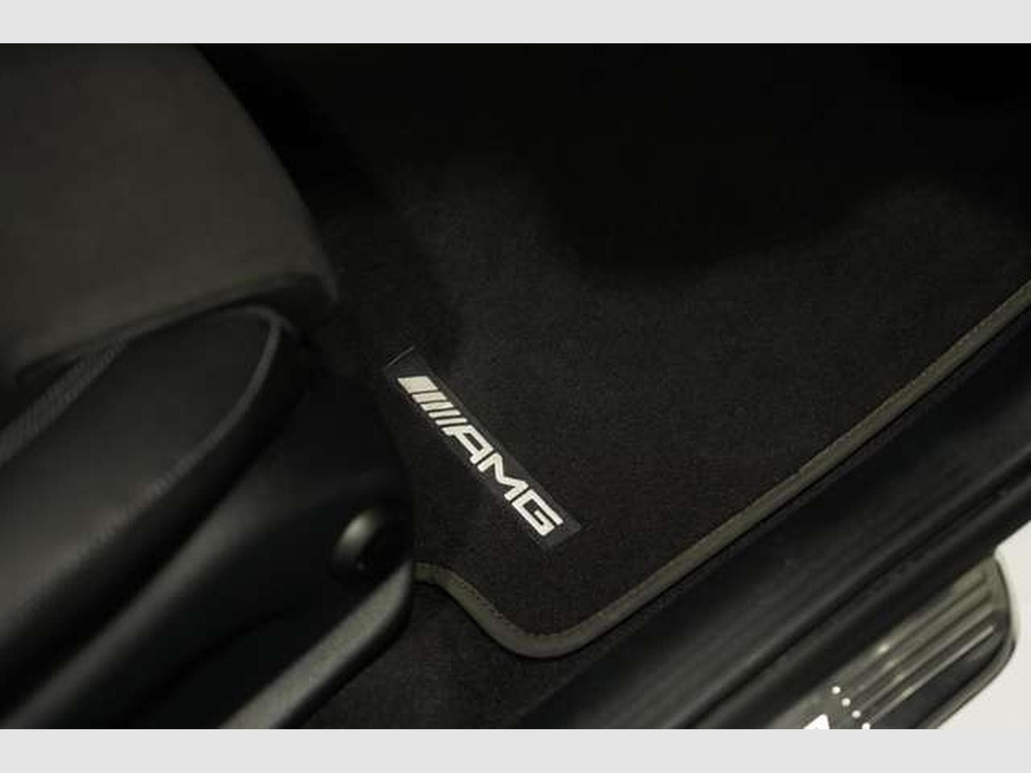 Mercedes E 300 e T AMG Line *Pano *BURM *Night (2021) - Photo 17