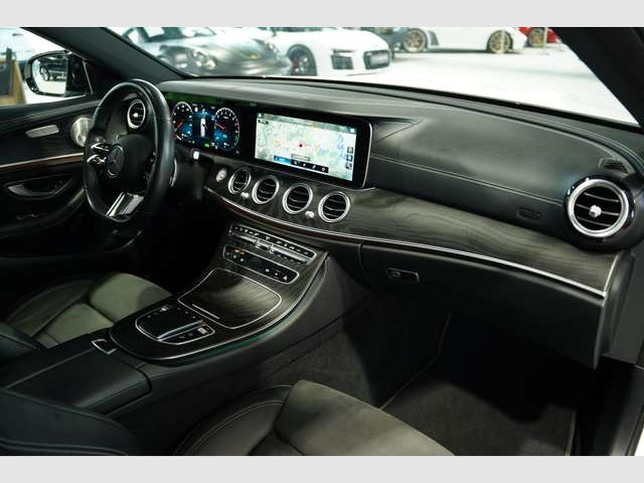 Mercedes E 300 e T AMG Line *Pano *BURM *Night (2021) - Photo 18