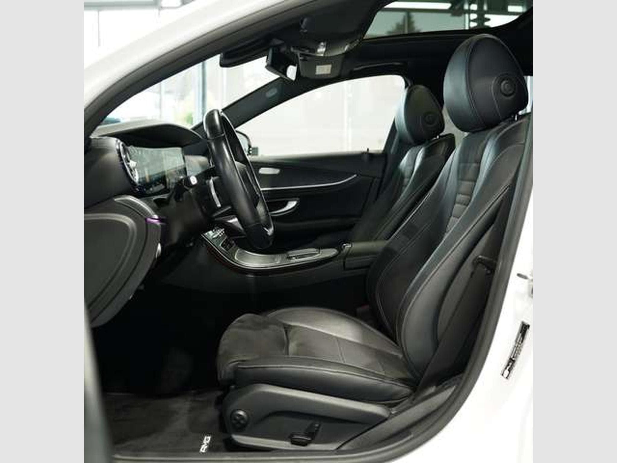 Mercedes E 300 e T AMG Line *Pano *BURM *Night (2021) - Photo 24