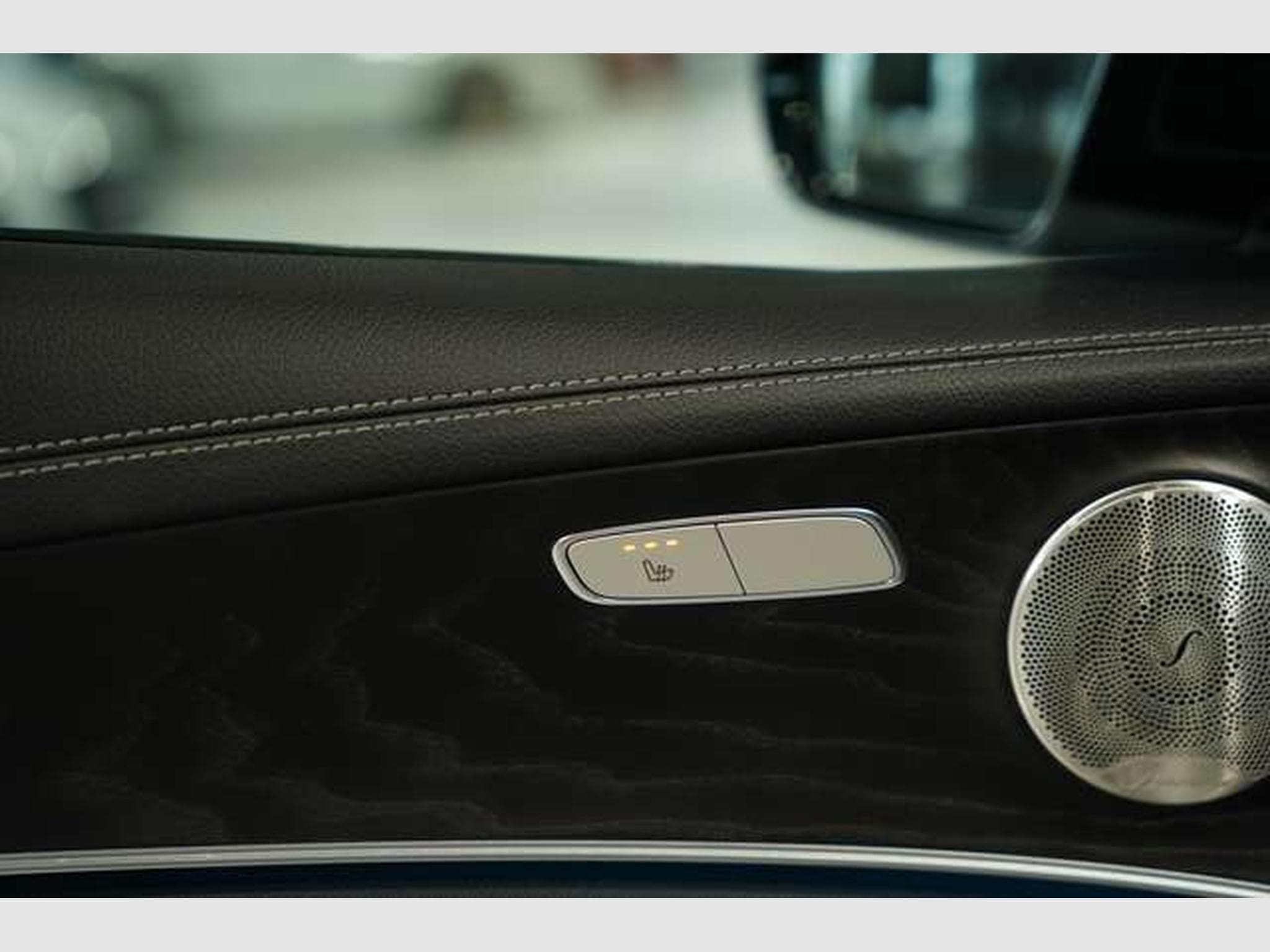 Mercedes E 300 e T AMG Line *Pano *BURM *Night (2021) - Photo 26