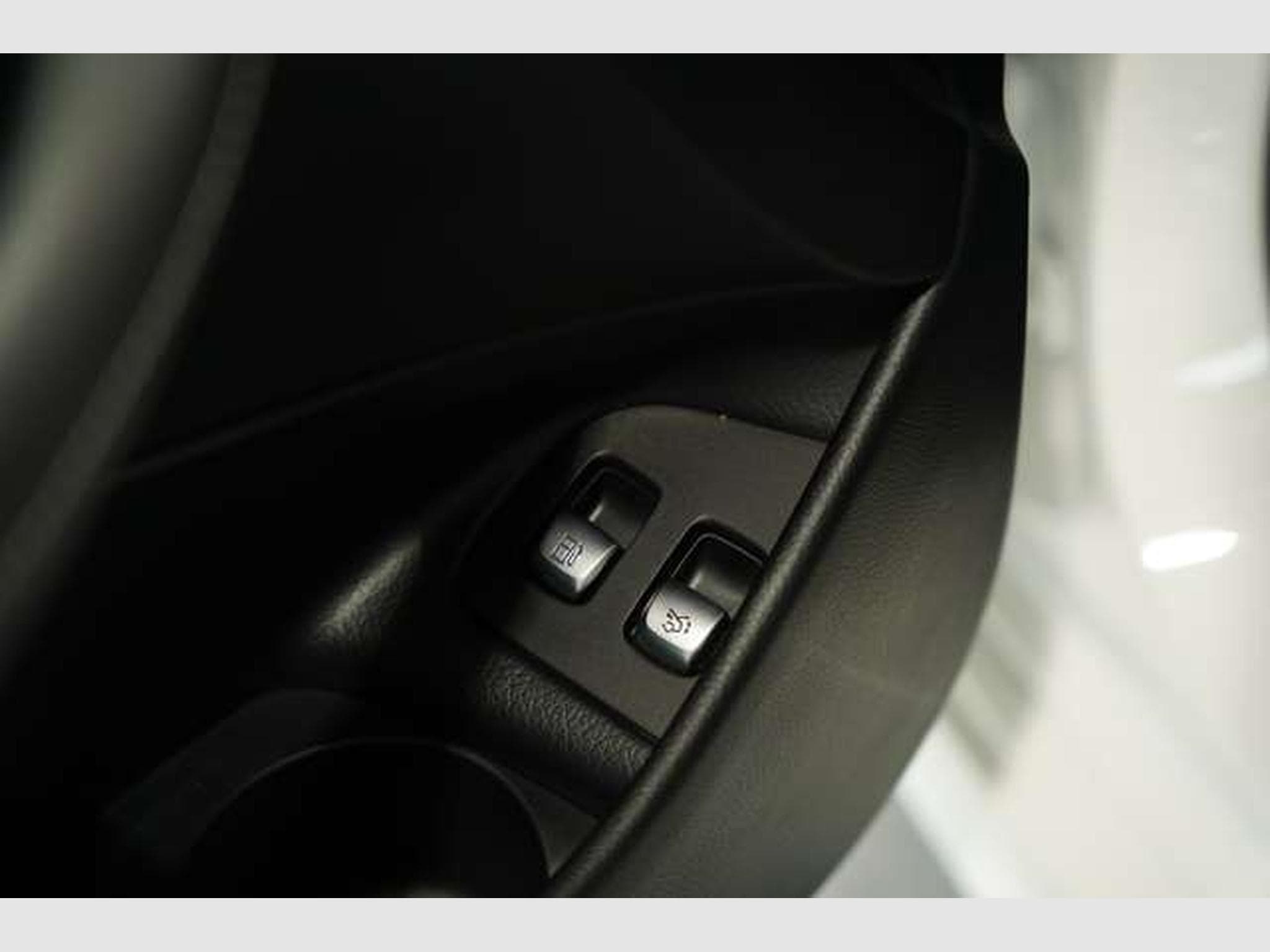 Mercedes E 300 e T AMG Line *Pano *BURM *Night (2021) - Photo 27
