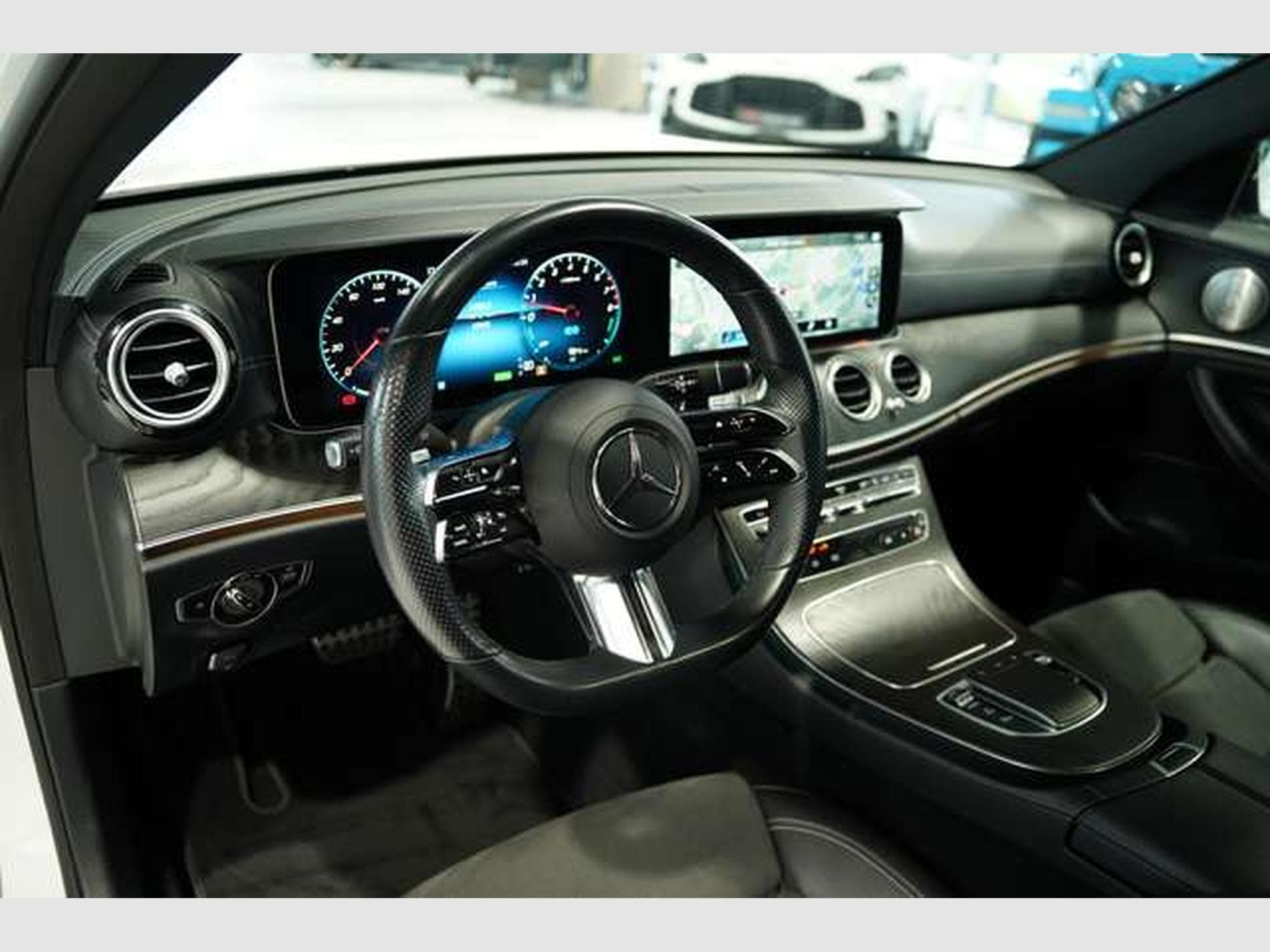 Mercedes E 300 e T AMG Line *Pano *BURM *Night (2021) - Photo 28