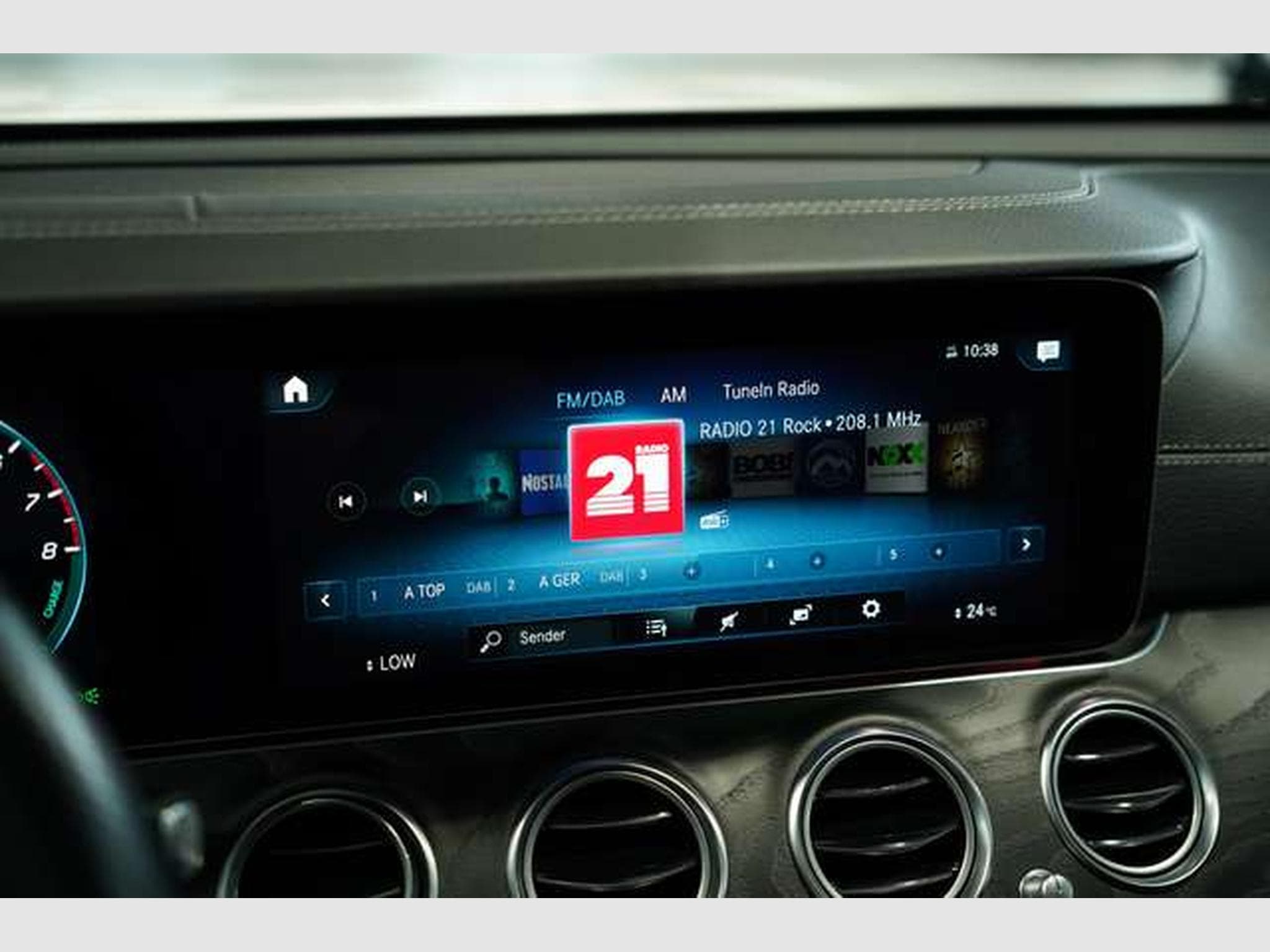 Mercedes E 300 e T AMG Line *Pano *BURM *Night (2021) - Photo 34