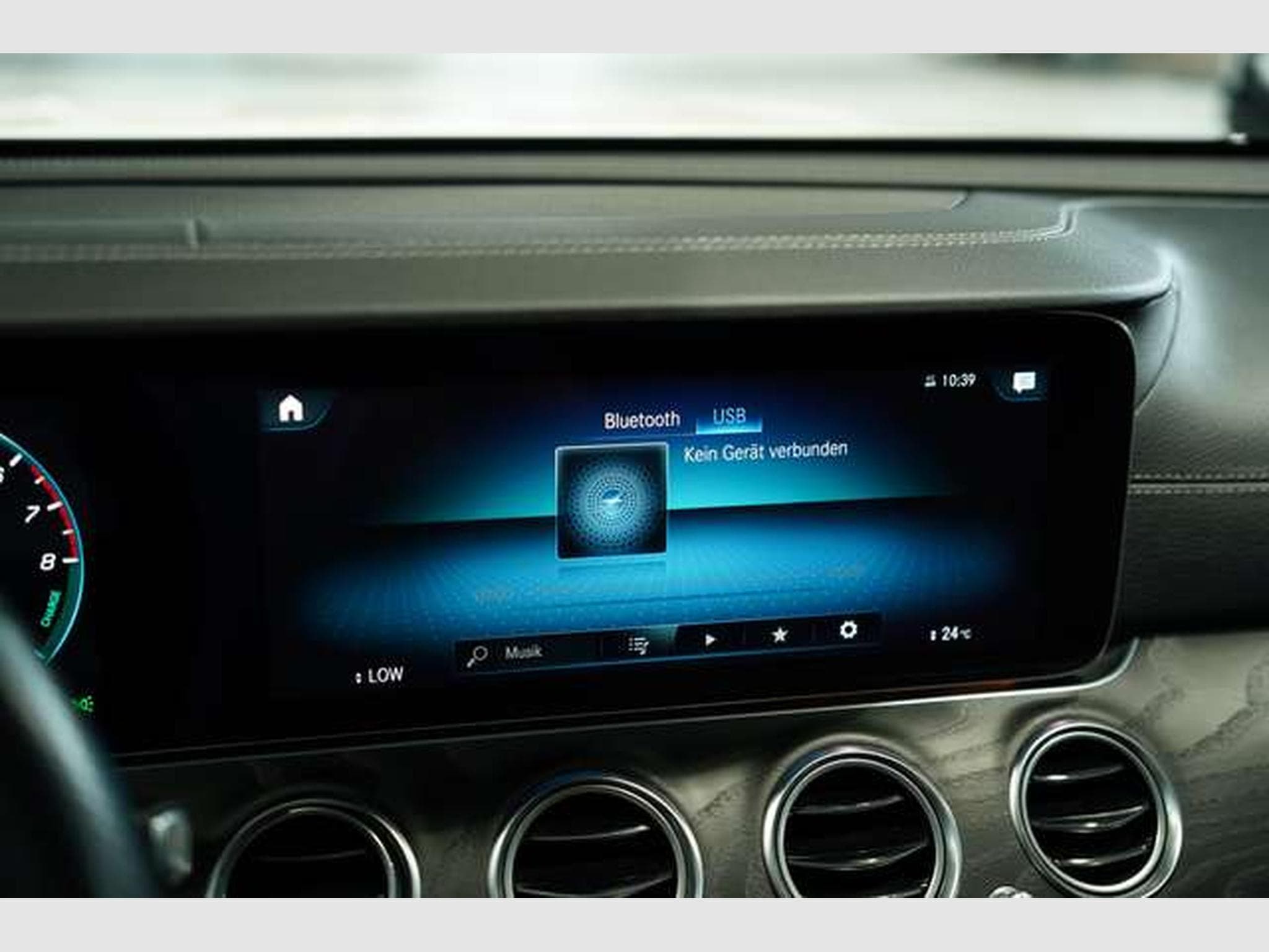 Mercedes E 300 e T AMG Line *Pano *BURM *Night (2021) - Photo 38