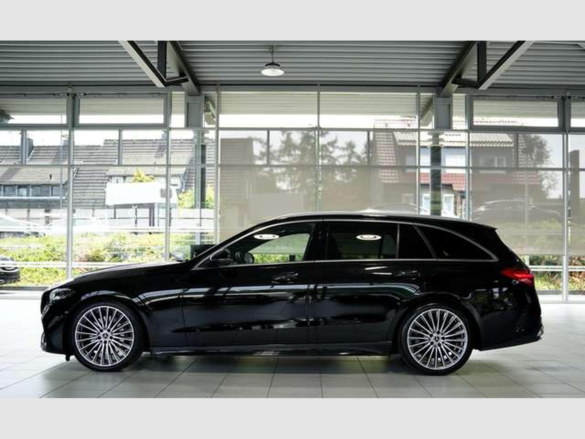 Mercedes C 200 T AMG Line *2.H *19 *Pano *AHK *Digital (2022) - Photo 11