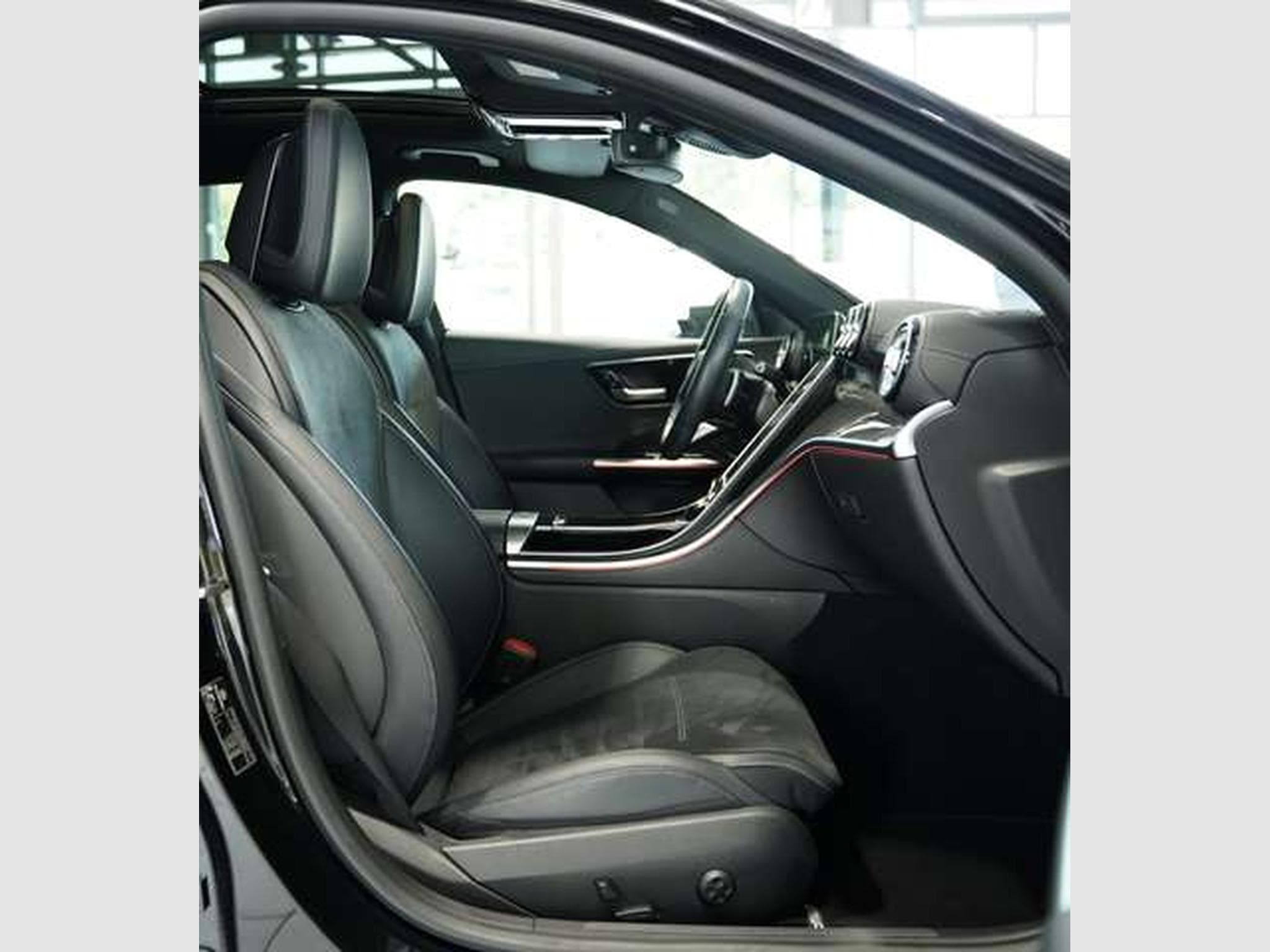 Mercedes C 200 T AMG Line *2.H *19 *Pano *AHK *Digital (2022) - Photo 17