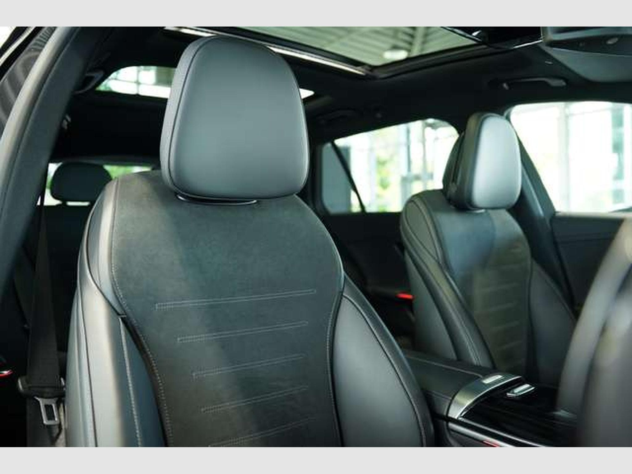Mercedes C 200 T AMG Line *2.H *19 *Pano *AHK *Digital (2022) - Photo 22
