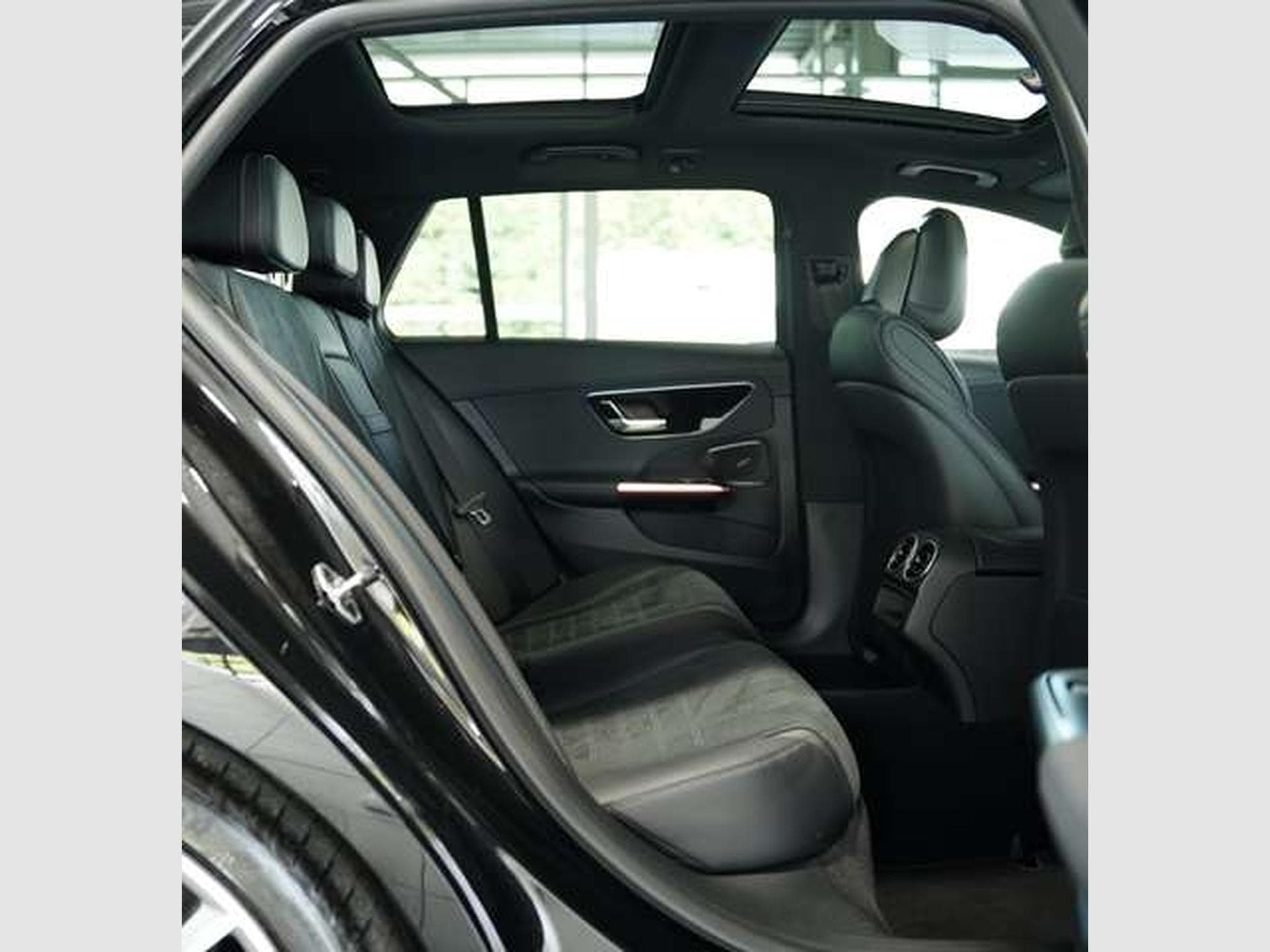 Mercedes C 200 T AMG Line *2.H *19 *Pano *AHK *Digital (2022) - Photo 24