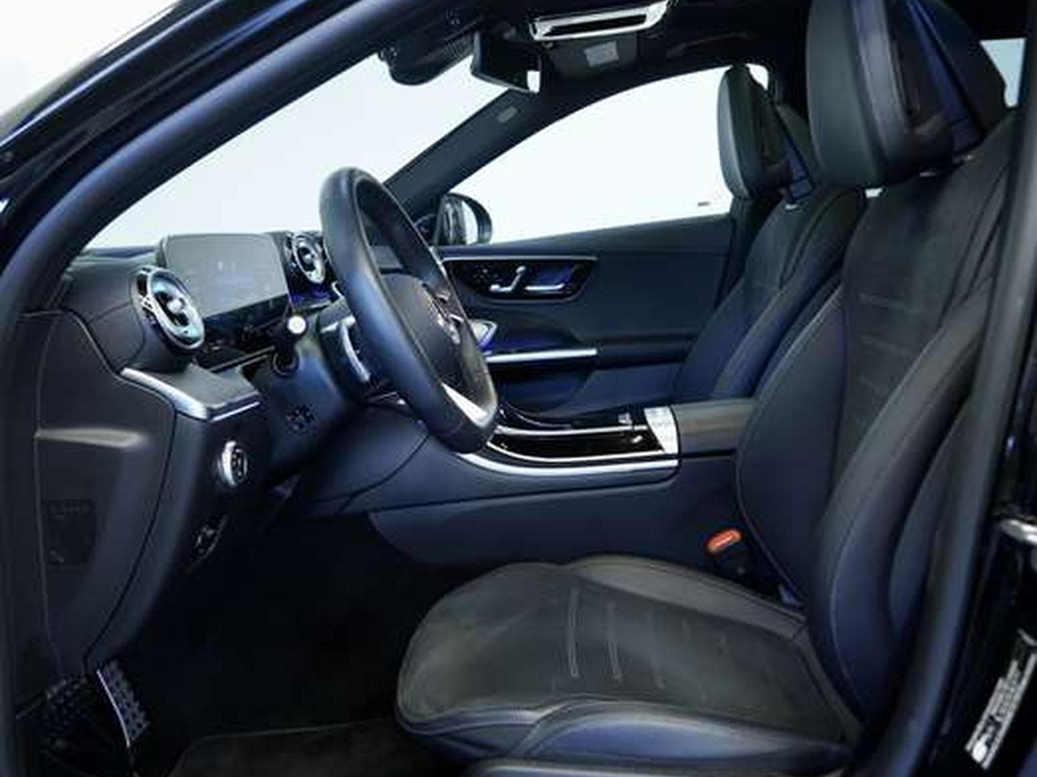 Mercedes C 300 T d AMG Line *1.HD*19*Distr.*Pano*Digital (2024) - Photo 18