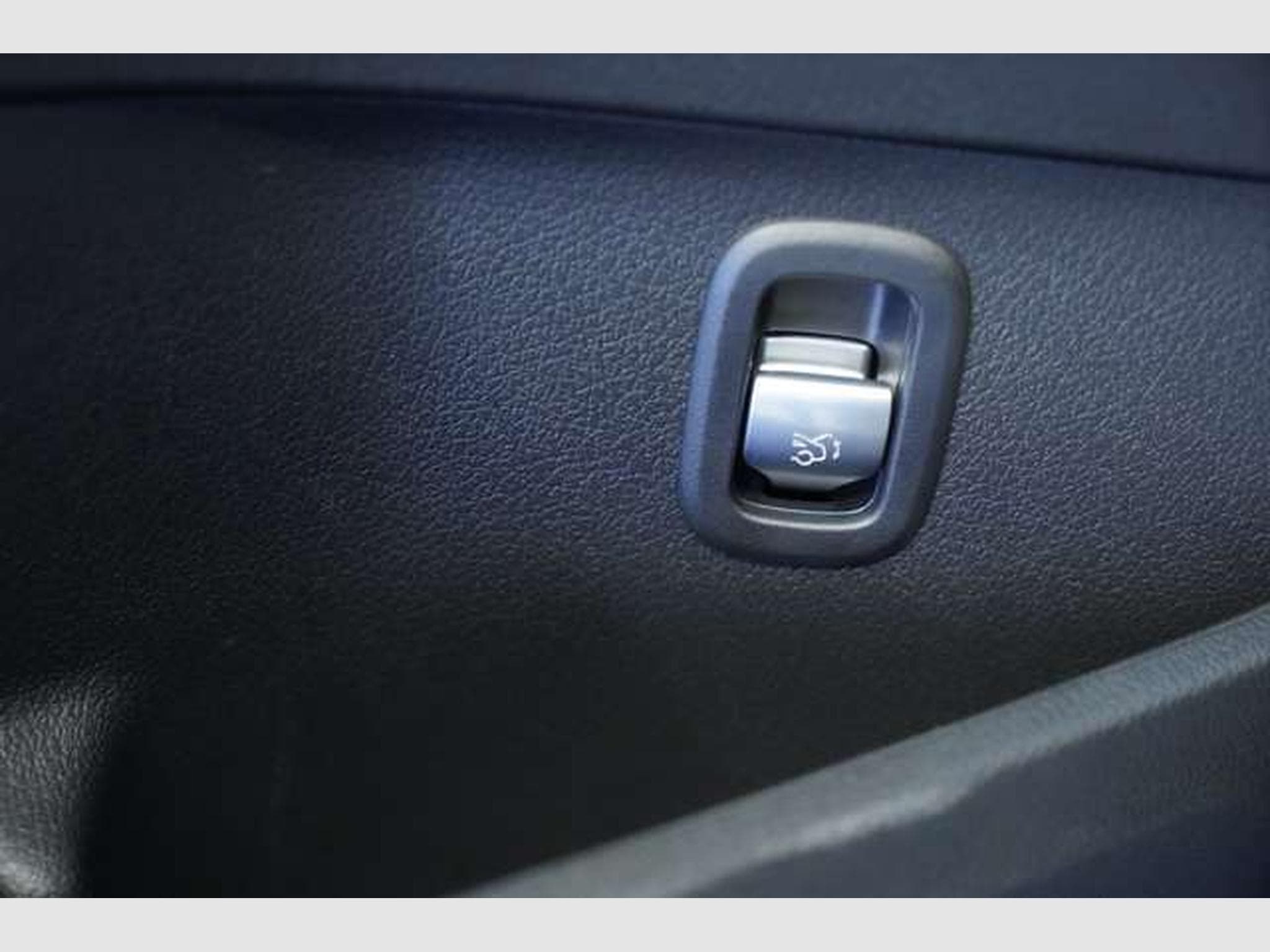 Mercedes C 300 T d AMG Line *1.HD*19*Distr.*Pano*Digital (2024) - Photo 23