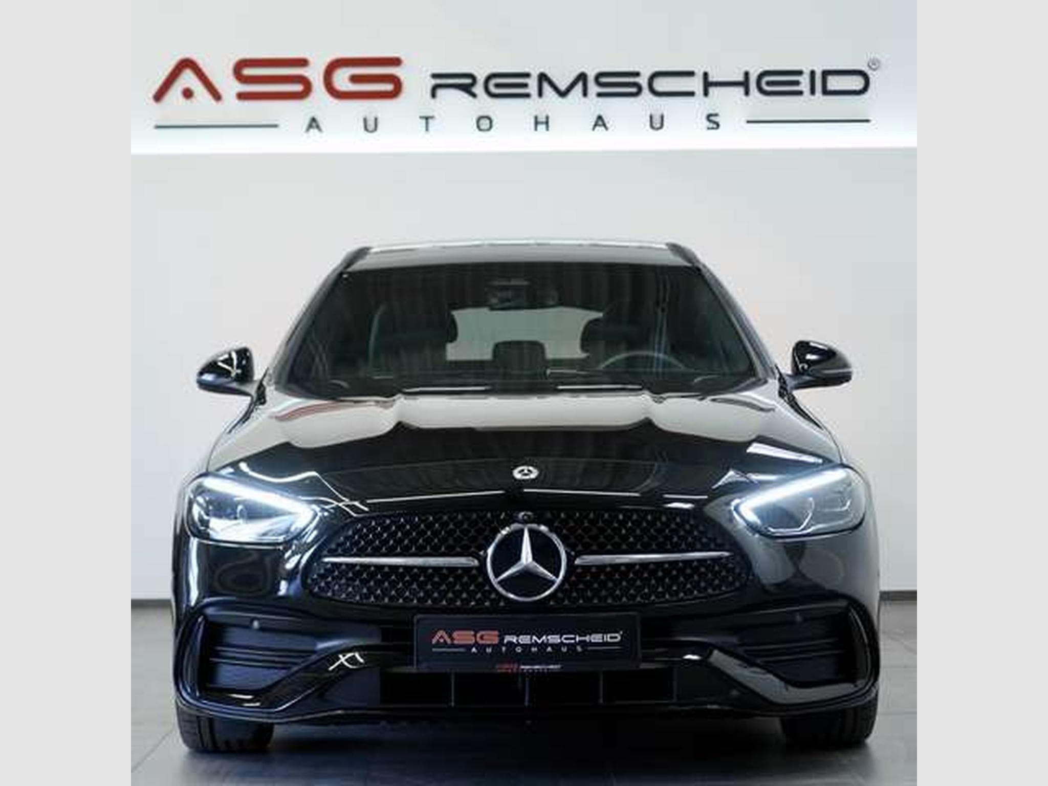 Mercedes C 300 T d AMG Line *1.HD*19*Distr.*Pano*Digital (2024) - Photo 4