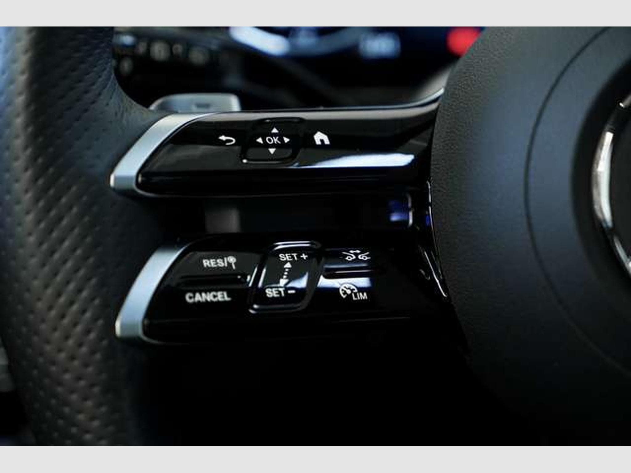 Mercedes C 300 T d AMG Line *1.HD*19*Distr.*Pano*Digital (2024) - Photo 41