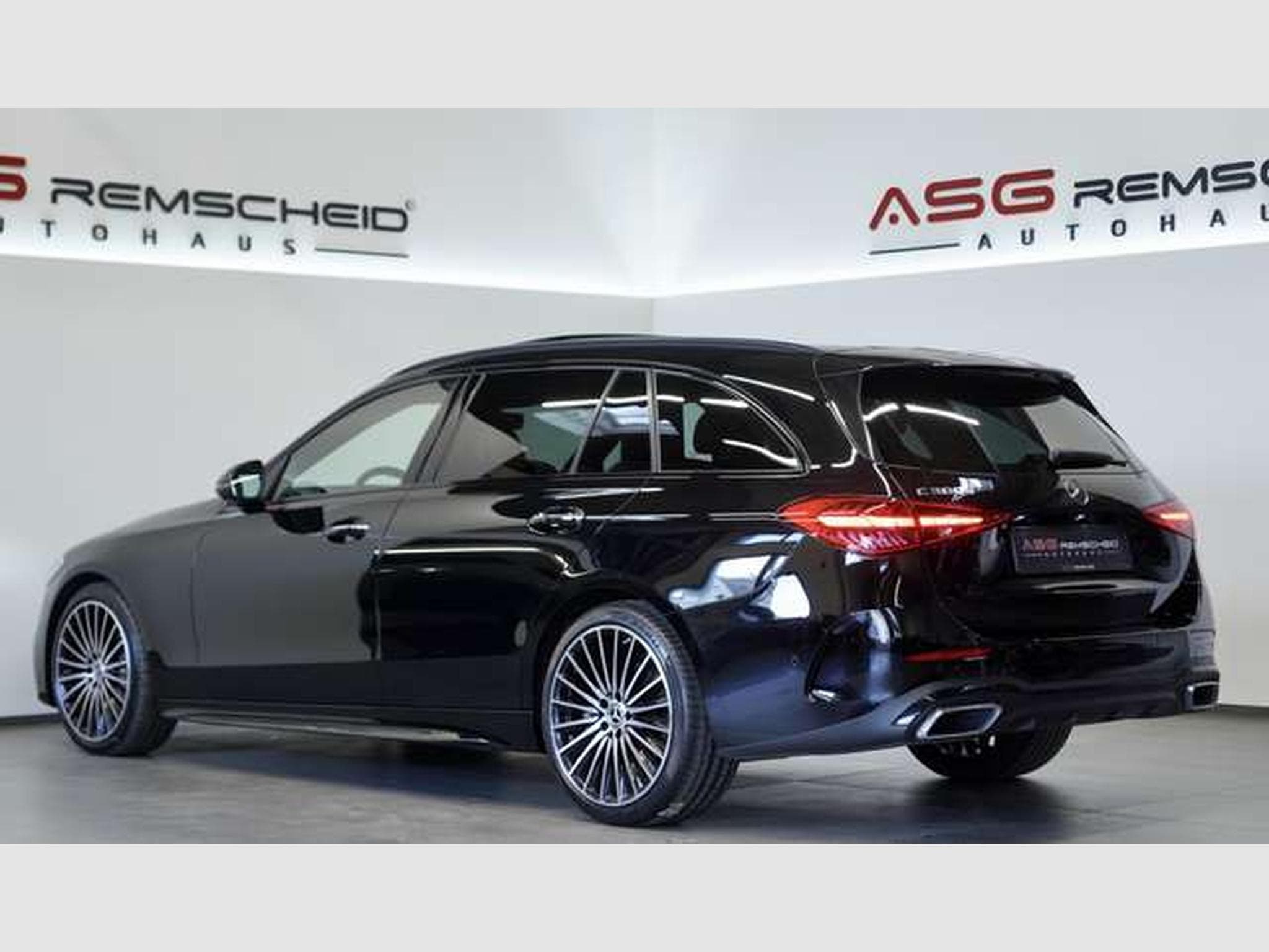 Mercedes C 300 T d AMG Line *1.HD*19*Distr.*Pano*Digital (2024) - Photo 48