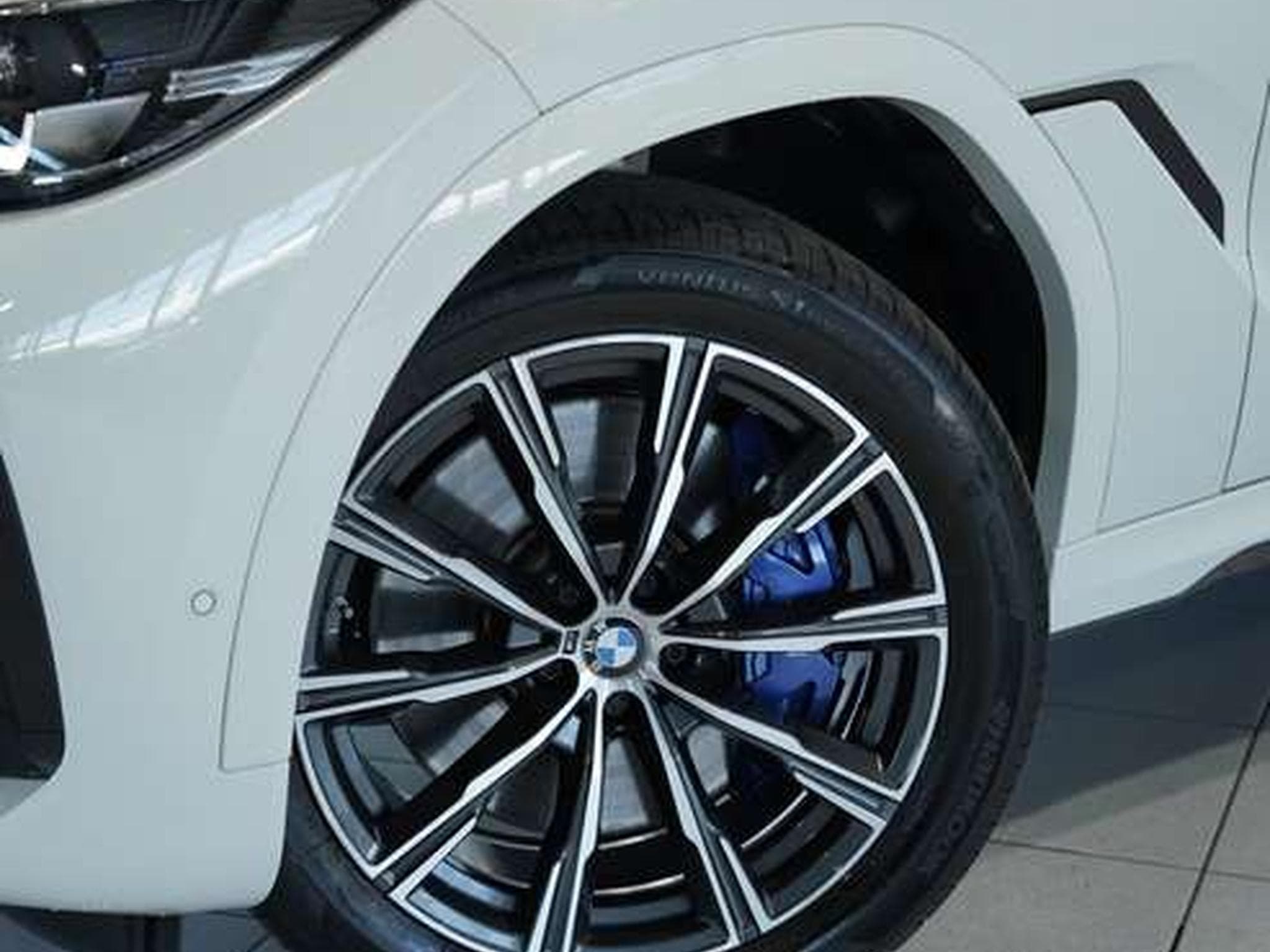 BMW X6 xD 40 d M Sport *1.Hand *AHK *Memory *H&K (2021) - Photo 2