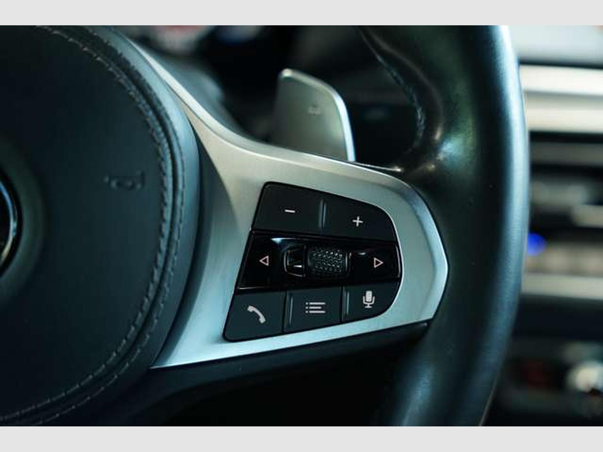 BMW X6 xD 40 d M Sport *1.Hand *AHK *Memory *H&K (2021) - Photo 45