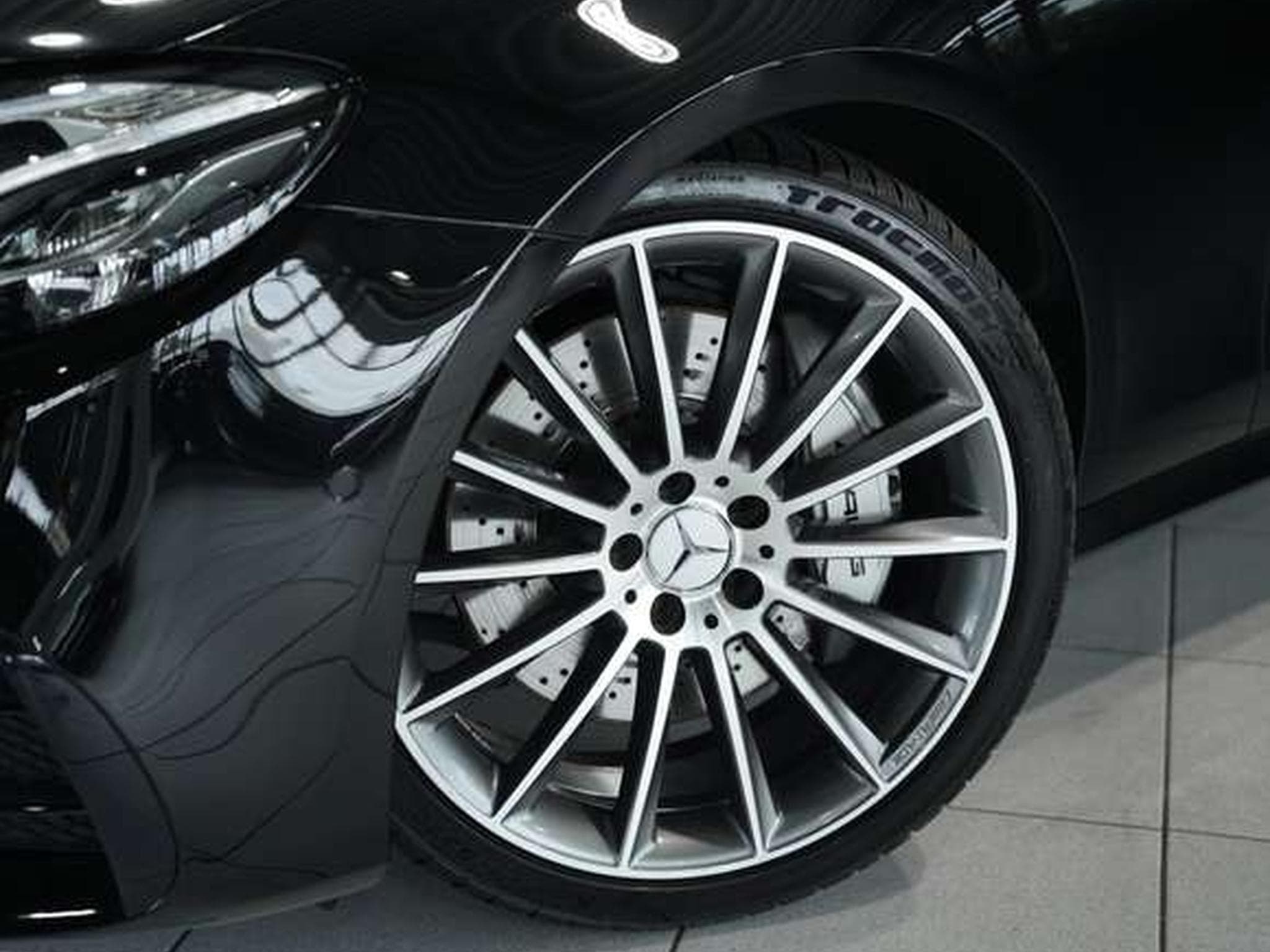 Mercedes E 53 AMG 4M+ *20 *Pano *Memory *Widescreen *ACC (2019) - Photo 2