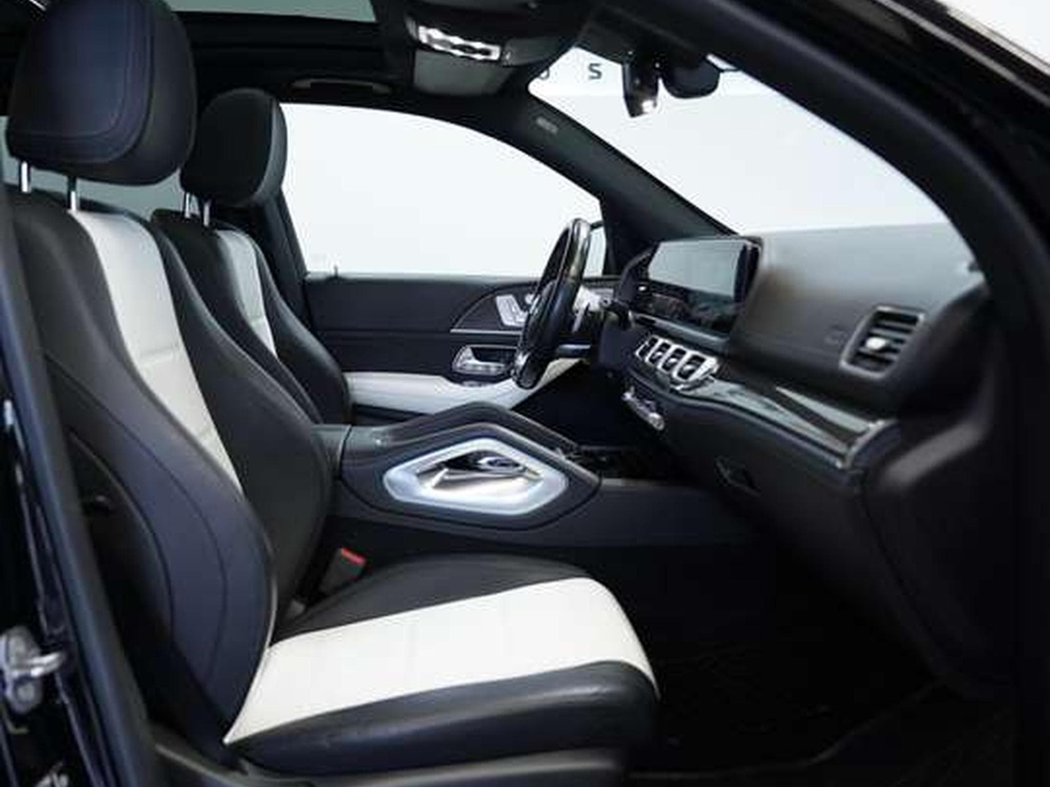 Mercedes GLE 400 d 4M AMG Line *22 *AHK*Pano*LUFT*360° (2019) - Photo 12