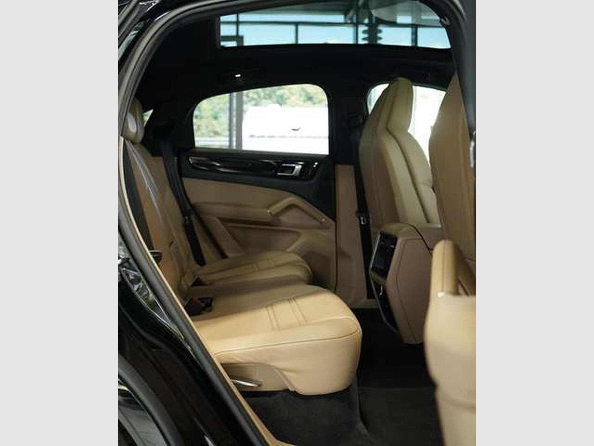 Porsche Cayenne E-Hybrid *1.H *21 *Chrono *Pano *LUFT (2020) - Photo 22