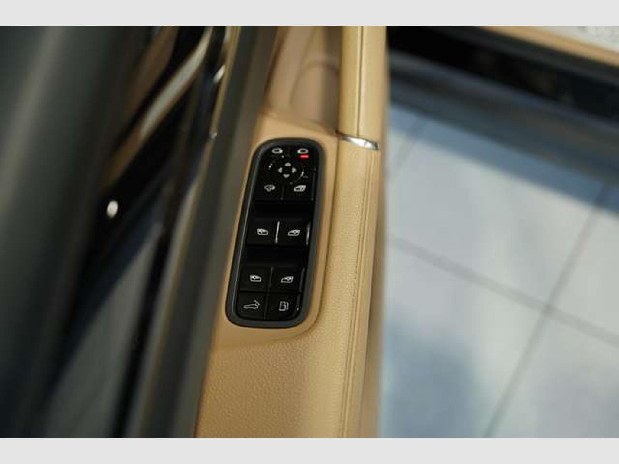 Porsche Cayenne E-Hybrid *1.H *21 *Chrono *Pano *LUFT (2020) - Photo 26