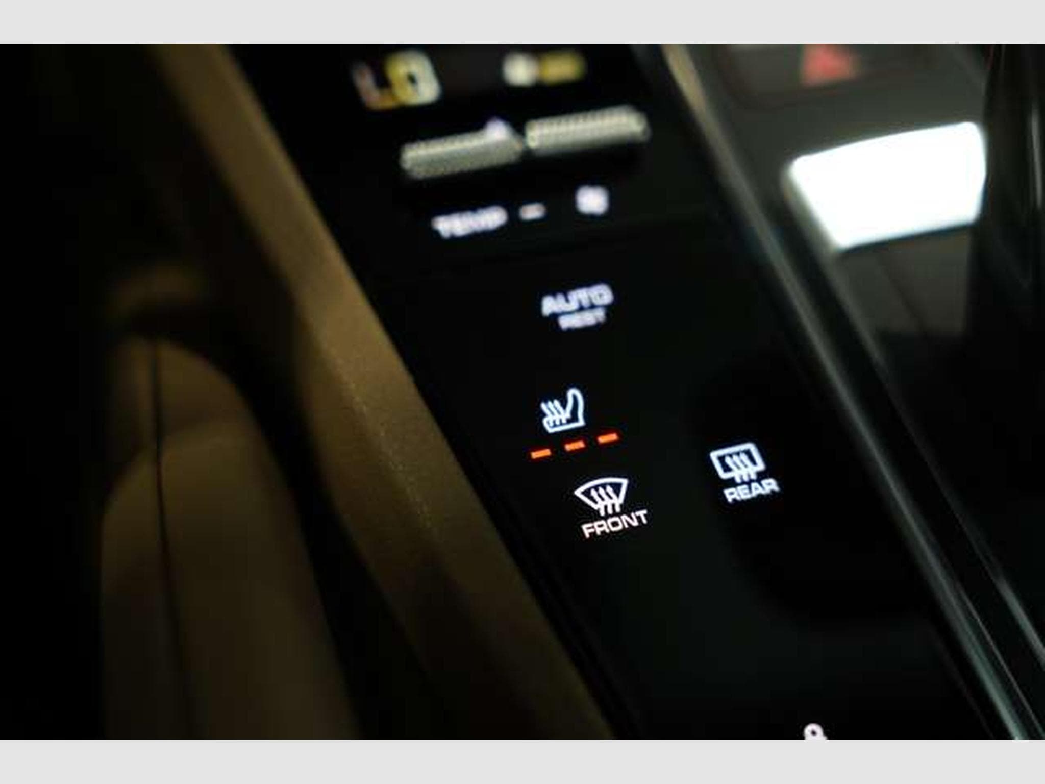 Porsche Cayenne E-Hybrid *1.H *21 *Chrono *Pano *LUFT (2020) - Photo 35
