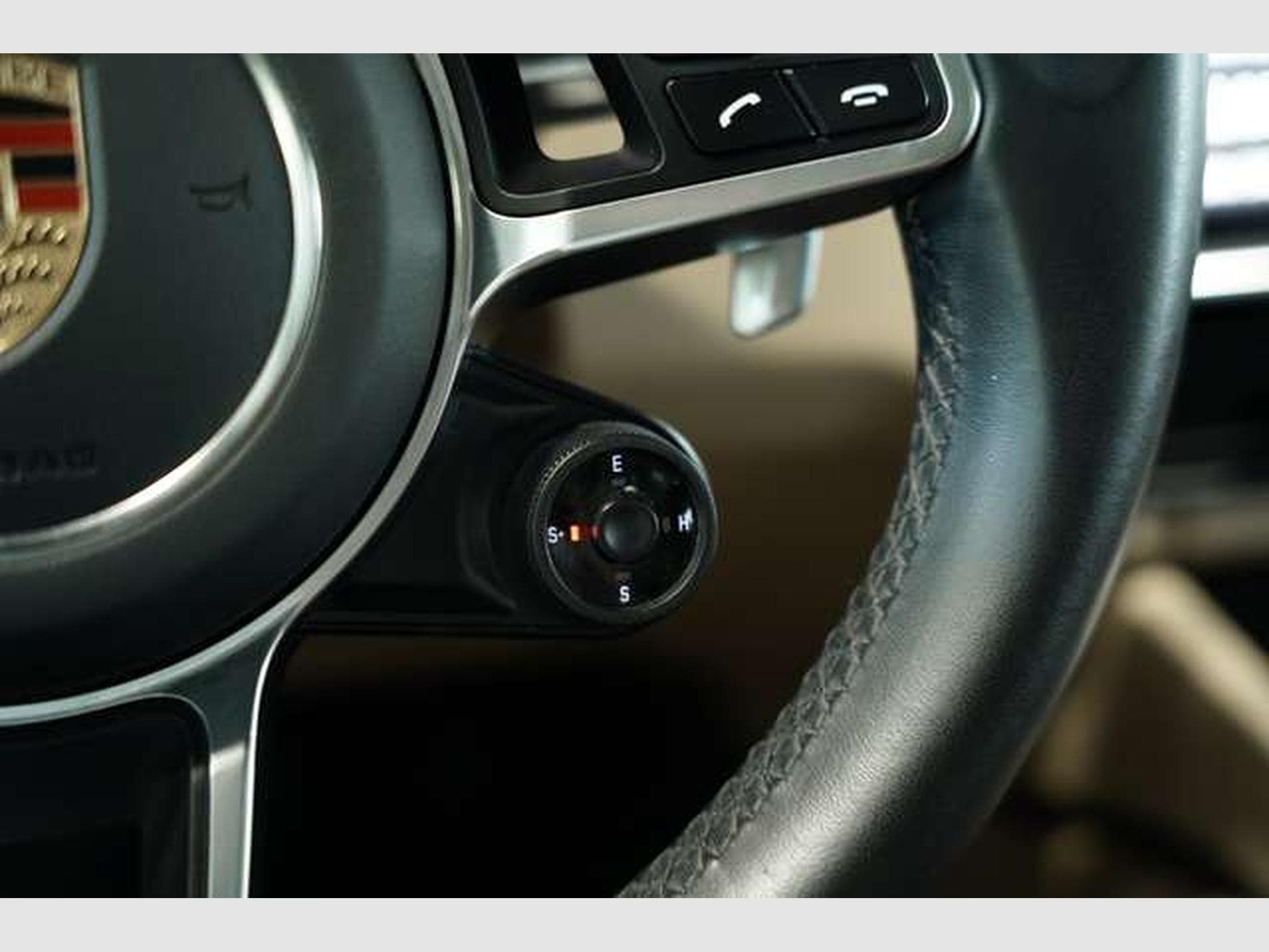 Porsche Cayenne E-Hybrid *1.H *21 *Chrono *Pano *LUFT (2020) - Photo 42