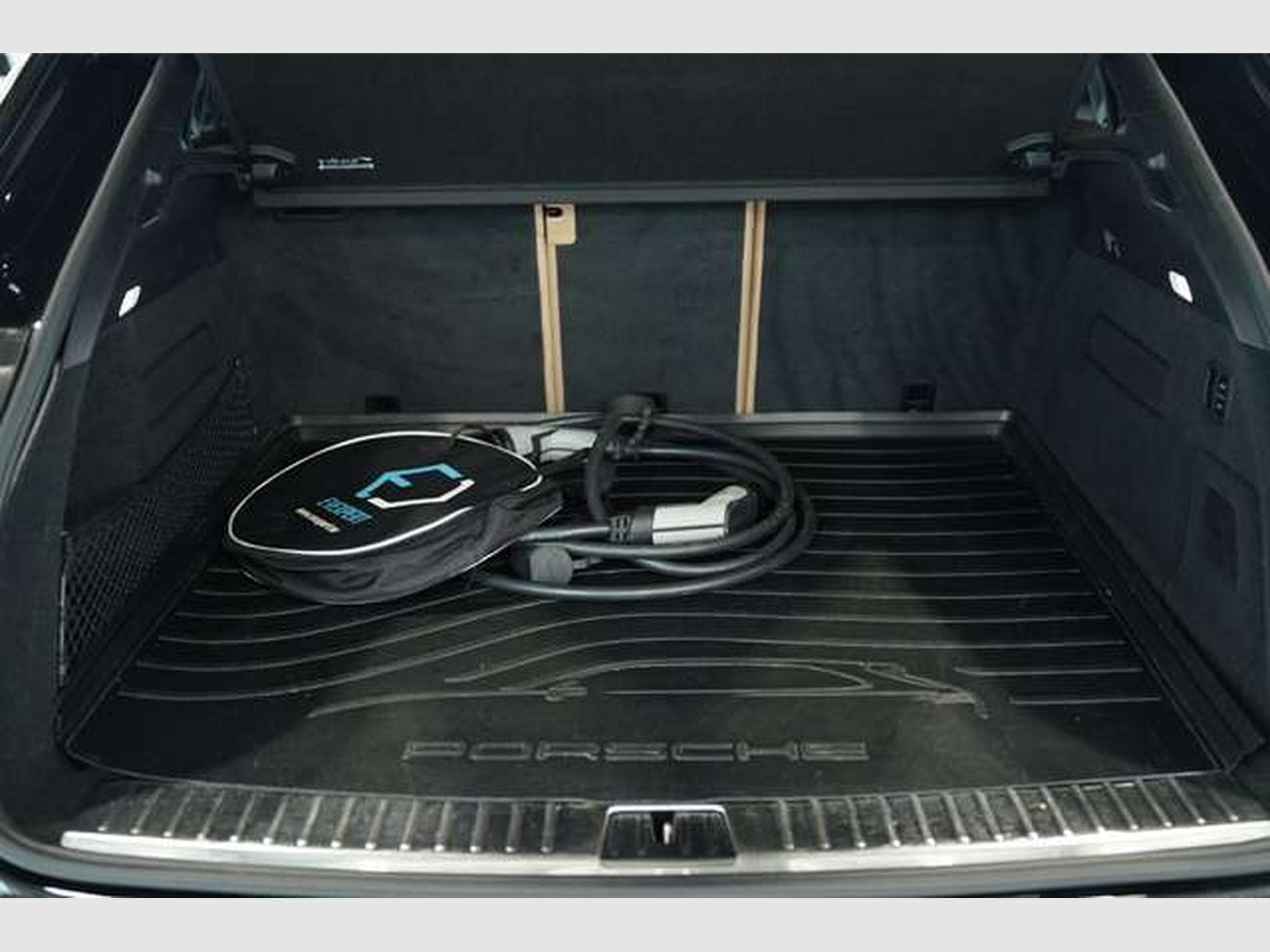 Porsche Cayenne E-Hybrid *1.H *21 *Chrono *Pano *LUFT (2020) - Photo 47